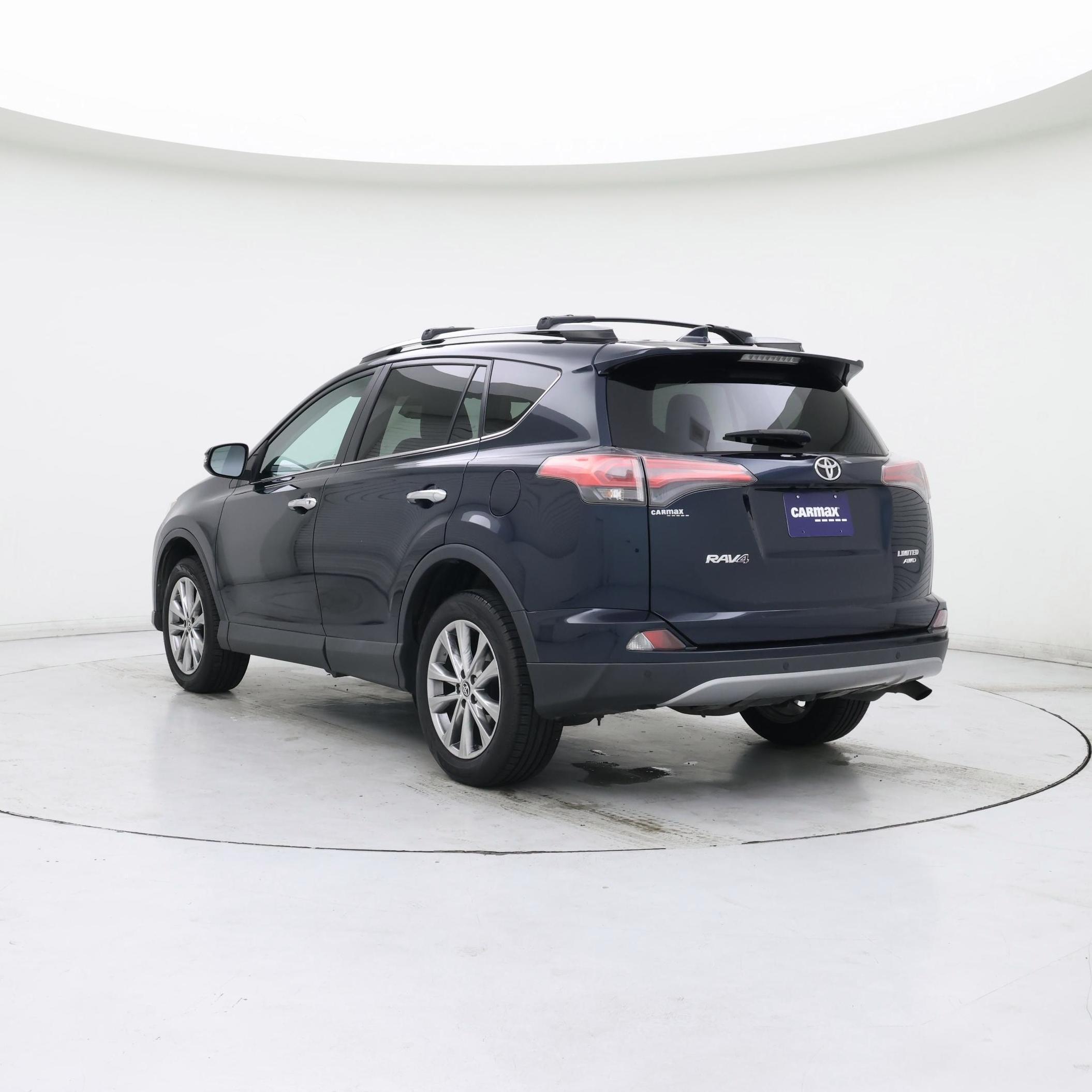 Thumbnail: 2017 Toyota RAV4 - 2
