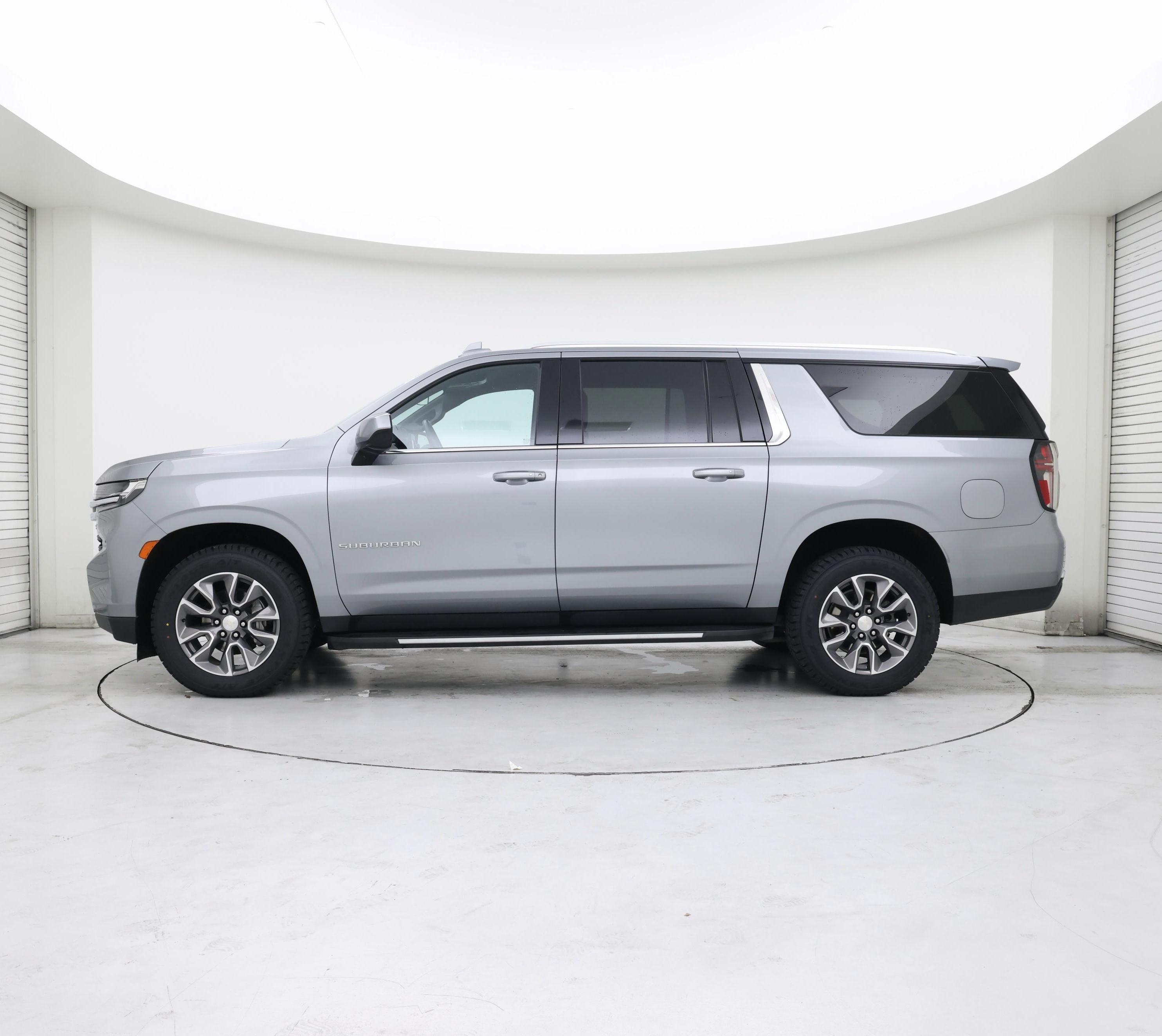 Thumbnail: 2023 Chevrolet Suburban - 3