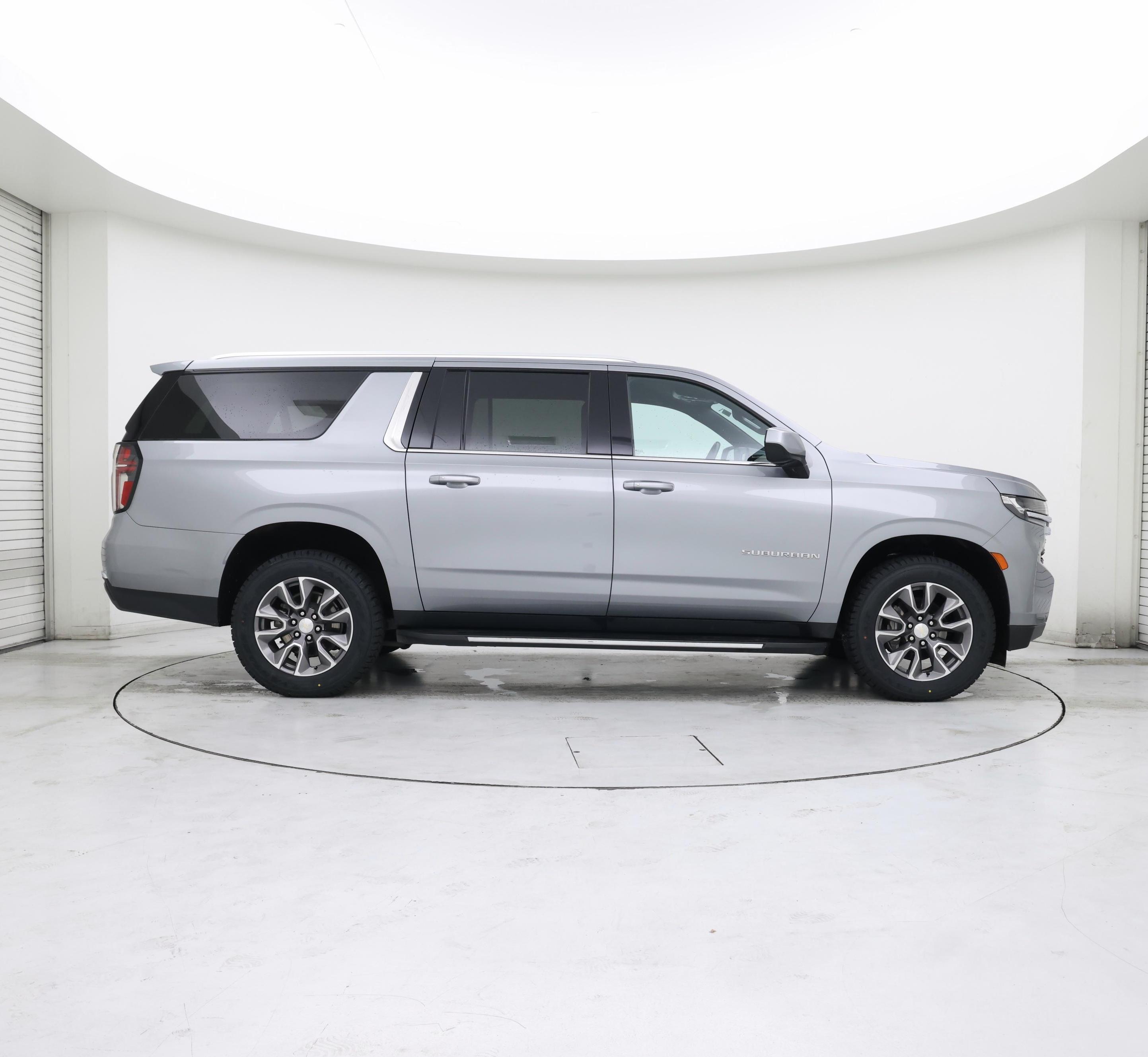 Thumbnail: 2023 Chevrolet Suburban - 7