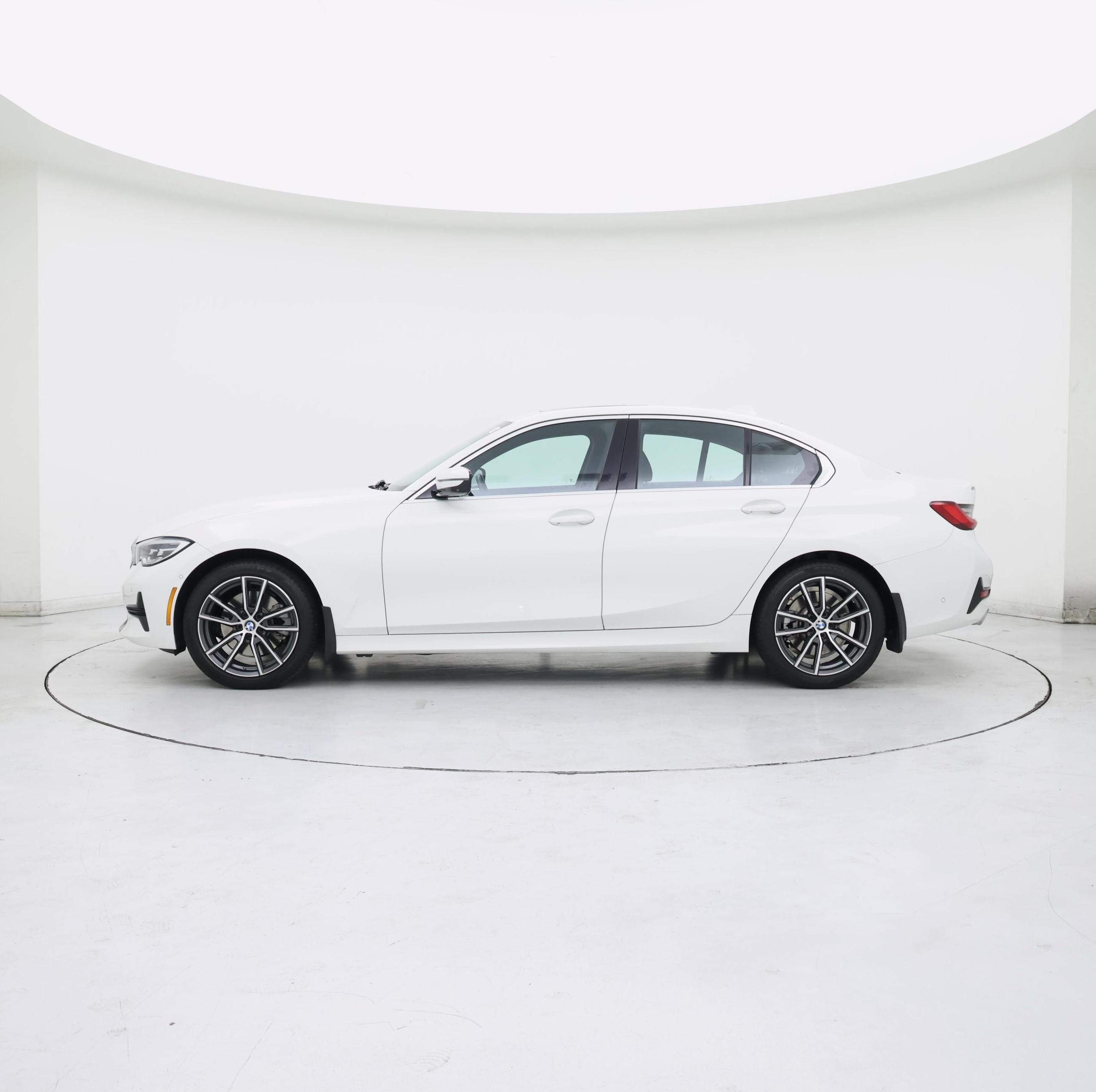 Thumbnail: 2020 BMW 3 Series - 3