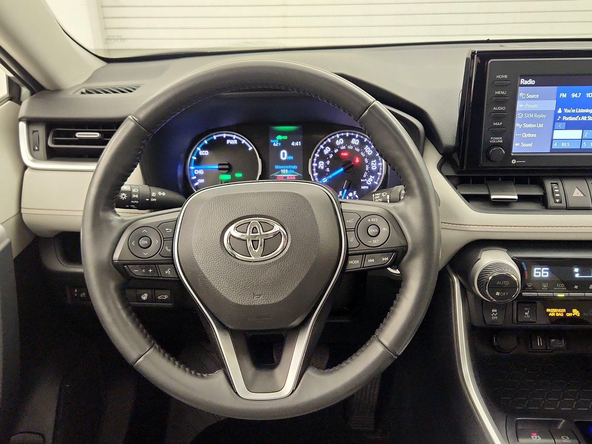 Thumbnail: 2022 Toyota RAV4 - 10