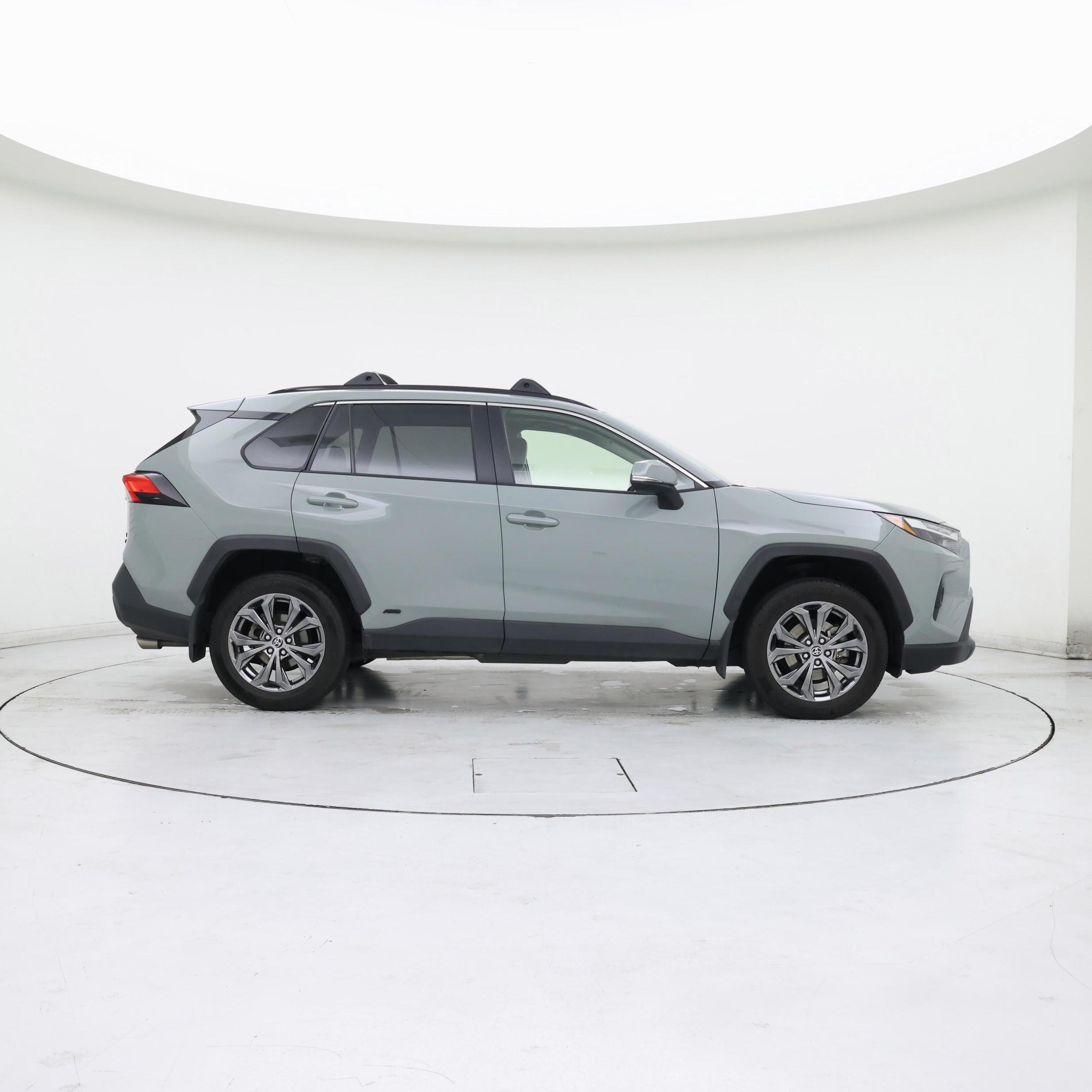 Thumbnail: 2022 Toyota RAV4 - 7