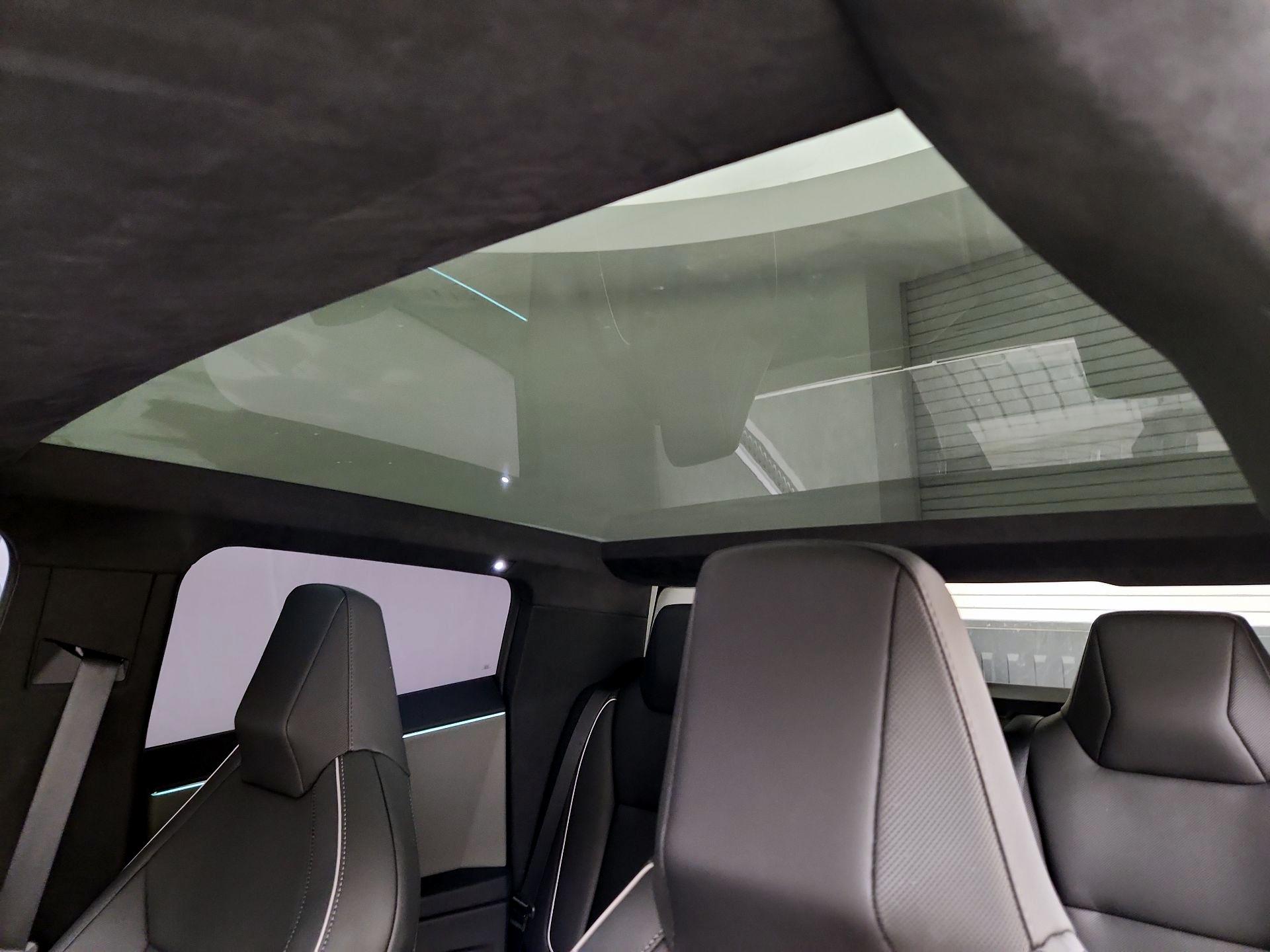 Thumbnail: 2025 Tesla Cybertruck - 19