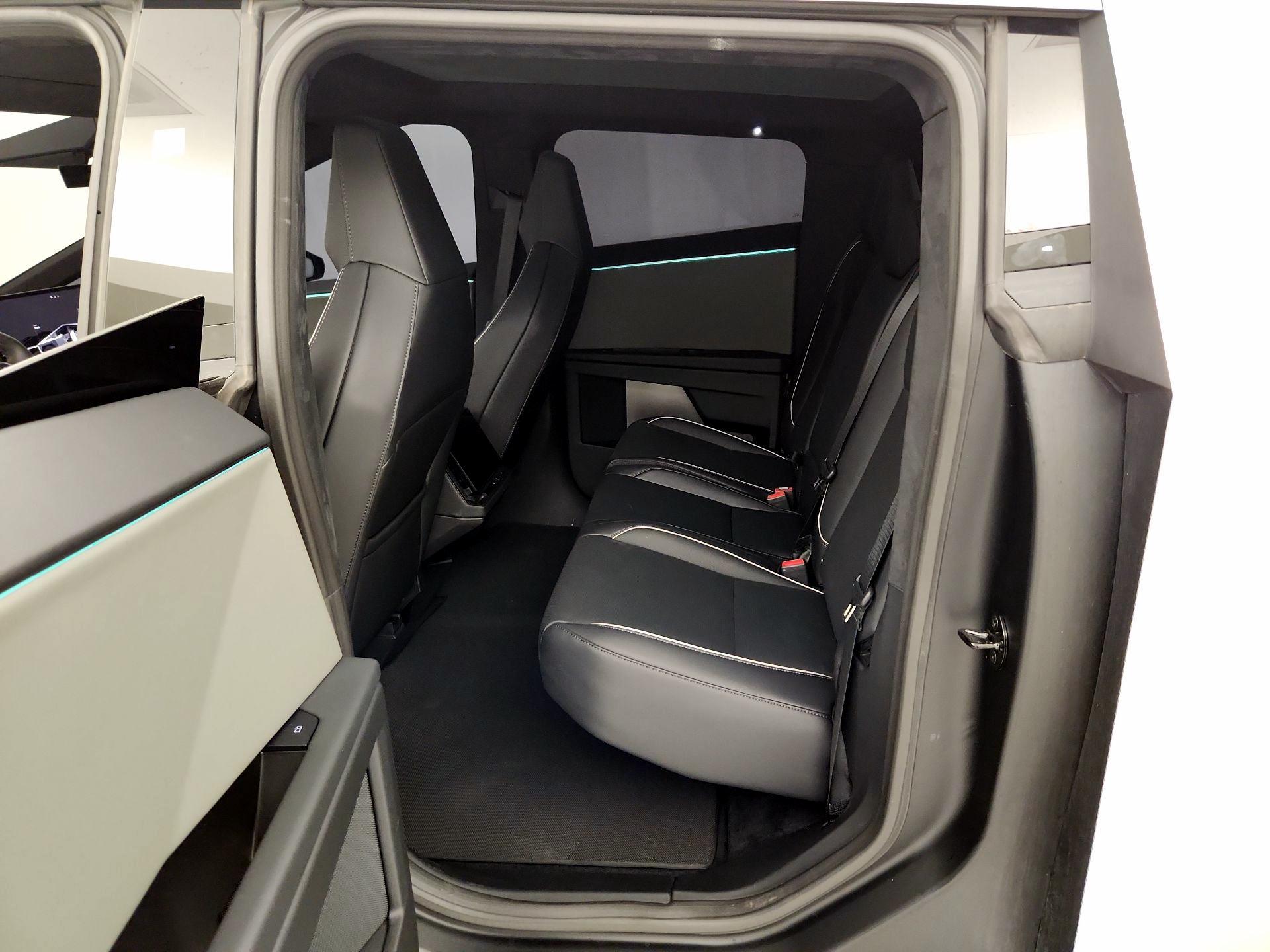 Thumbnail: 2025 Tesla Cybertruck - 20