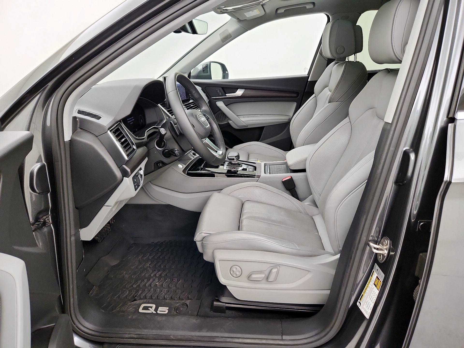 Thumbnail: 2023 Audi Q5 - 11