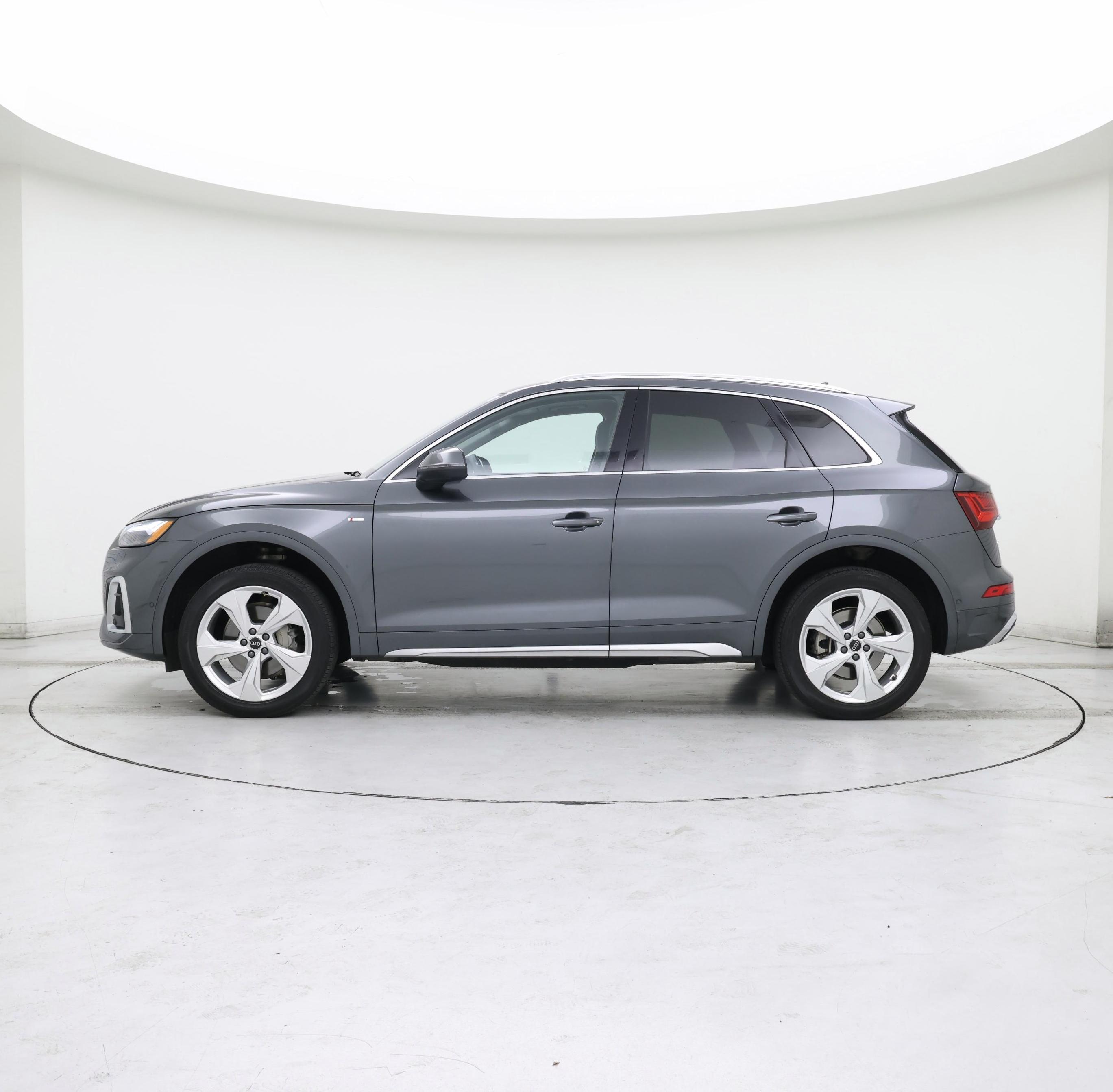 Thumbnail: 2023 Audi Q5 - 3