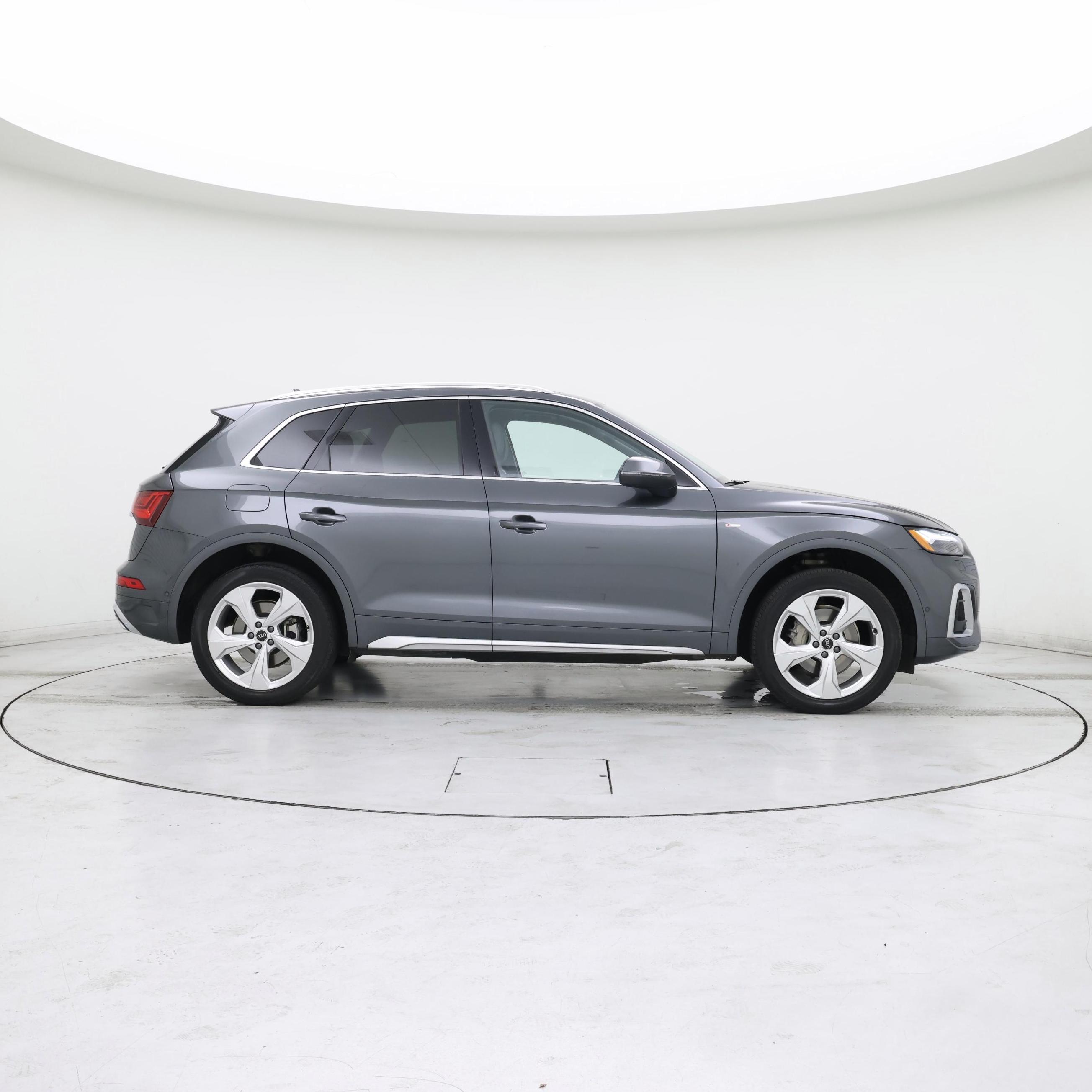 Thumbnail: 2023 Audi Q5 - 7