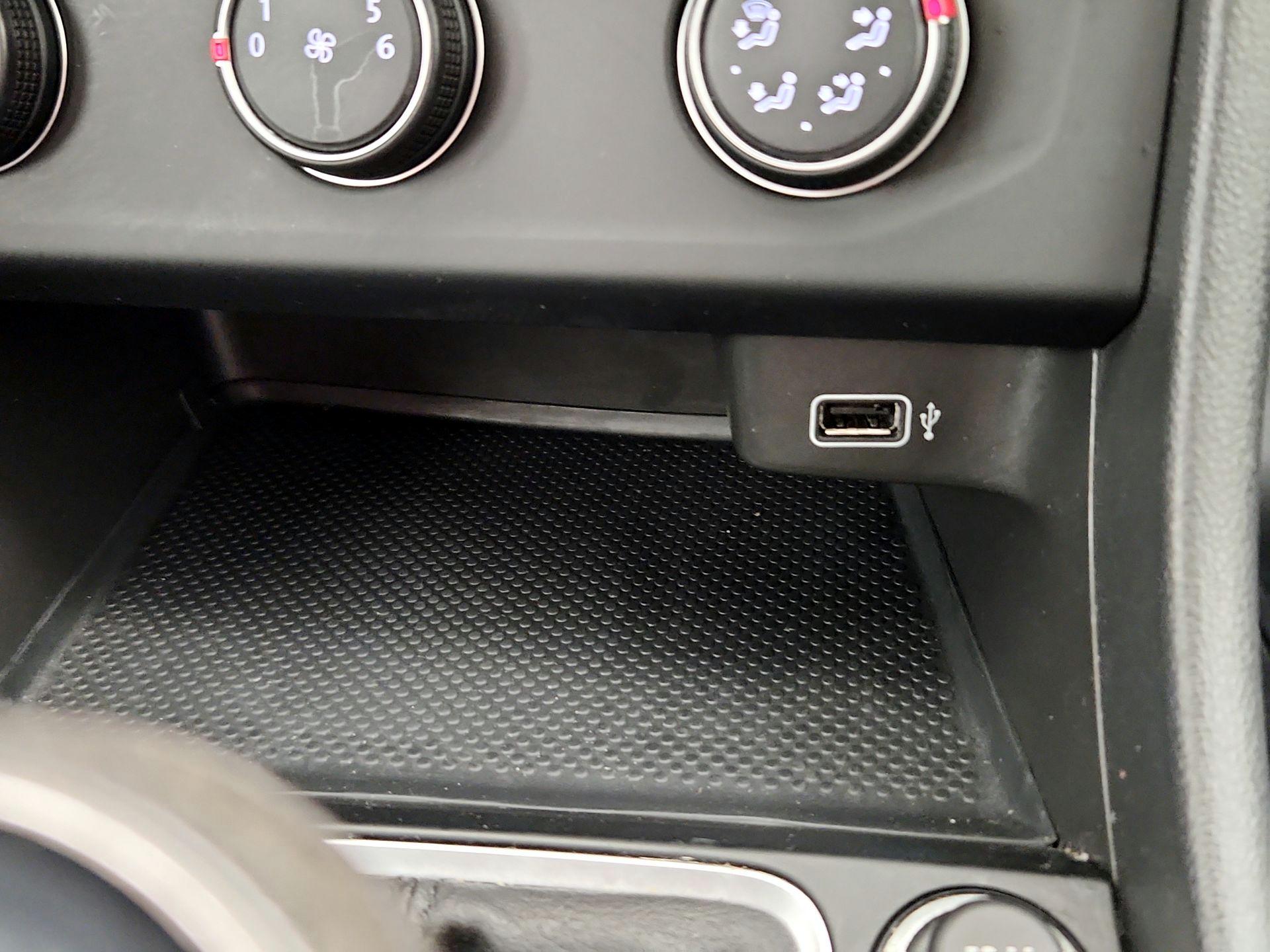 Thumbnail: 2019 Volkswagen Jetta - 18