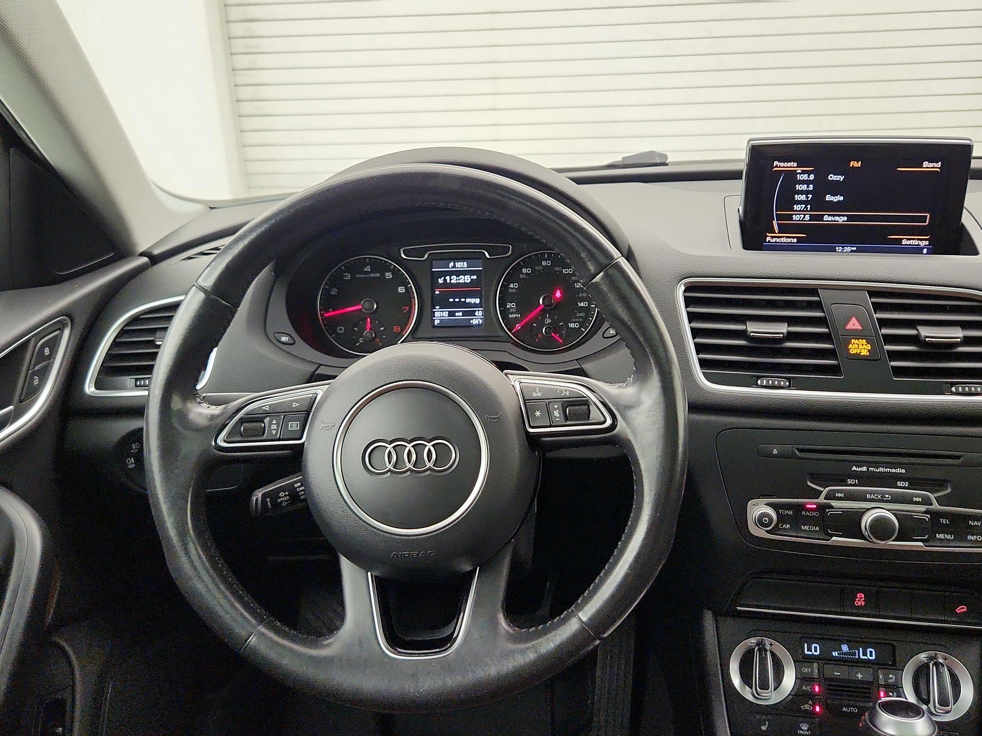 Thumbnail: 2015 Audi Q3 - 10