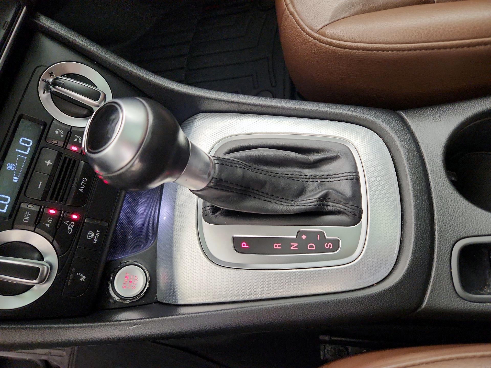 Thumbnail: 2015 Audi Q3 - 16