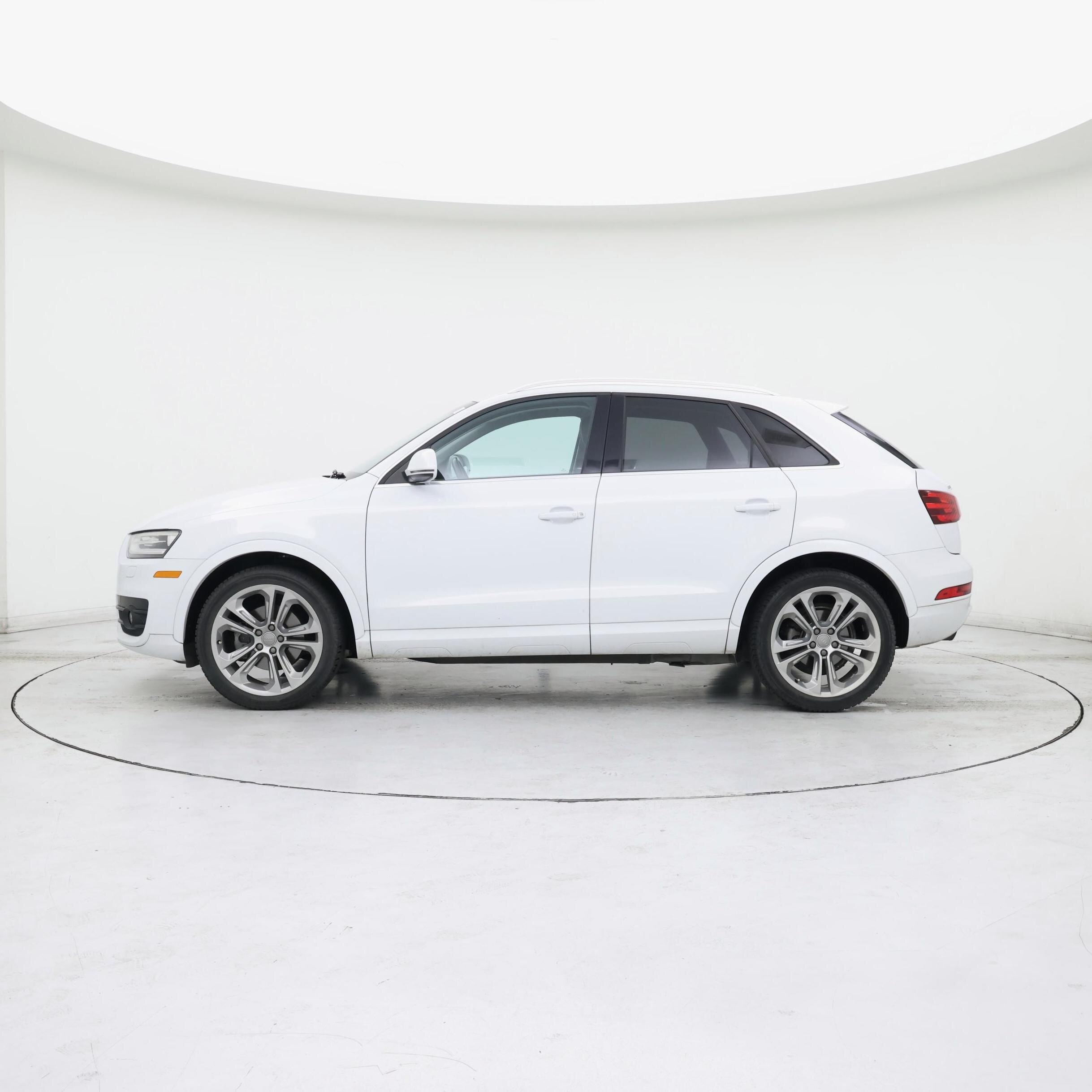 Thumbnail: 2015 Audi Q3 - 3