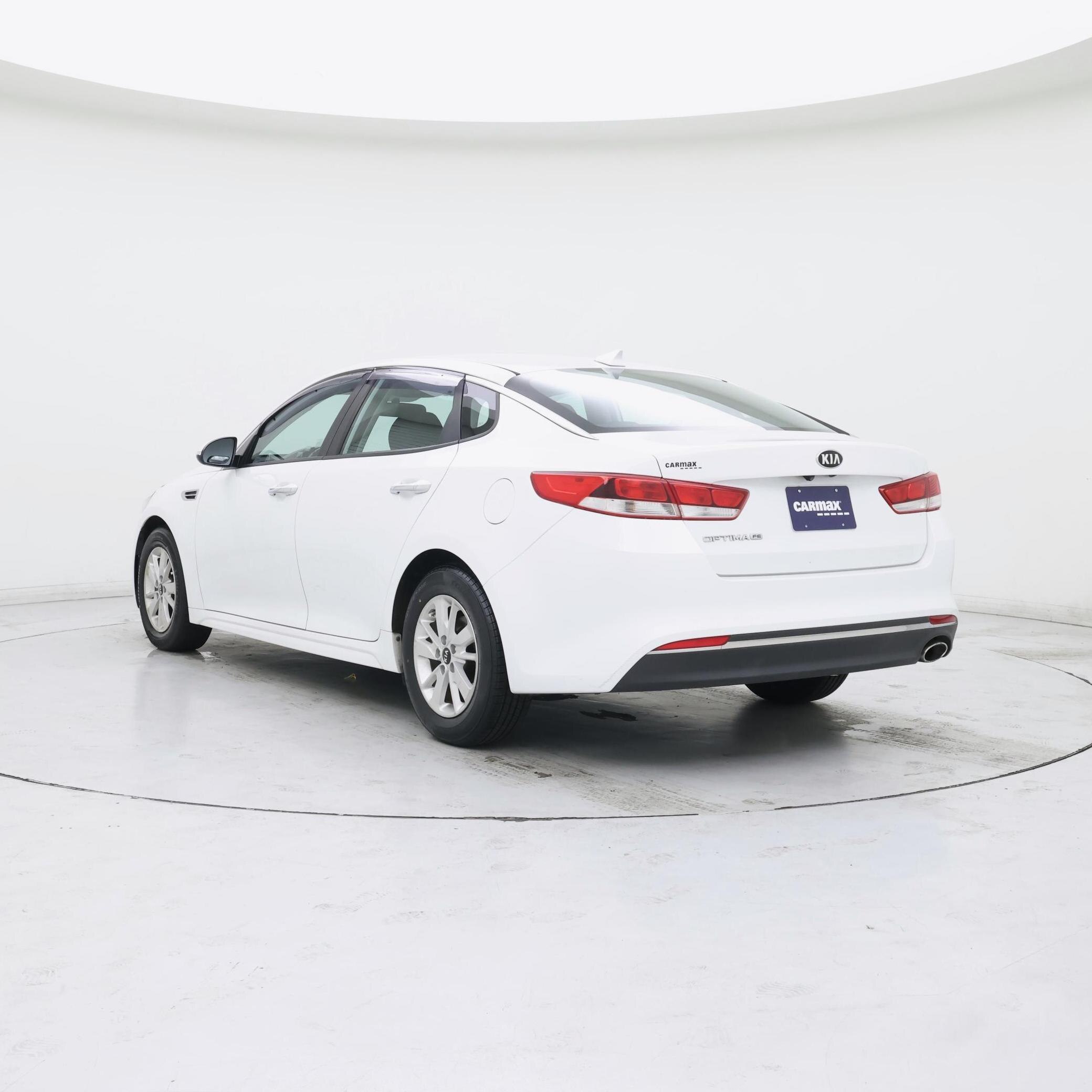 Thumbnail: 2016 Kia Optima - 2