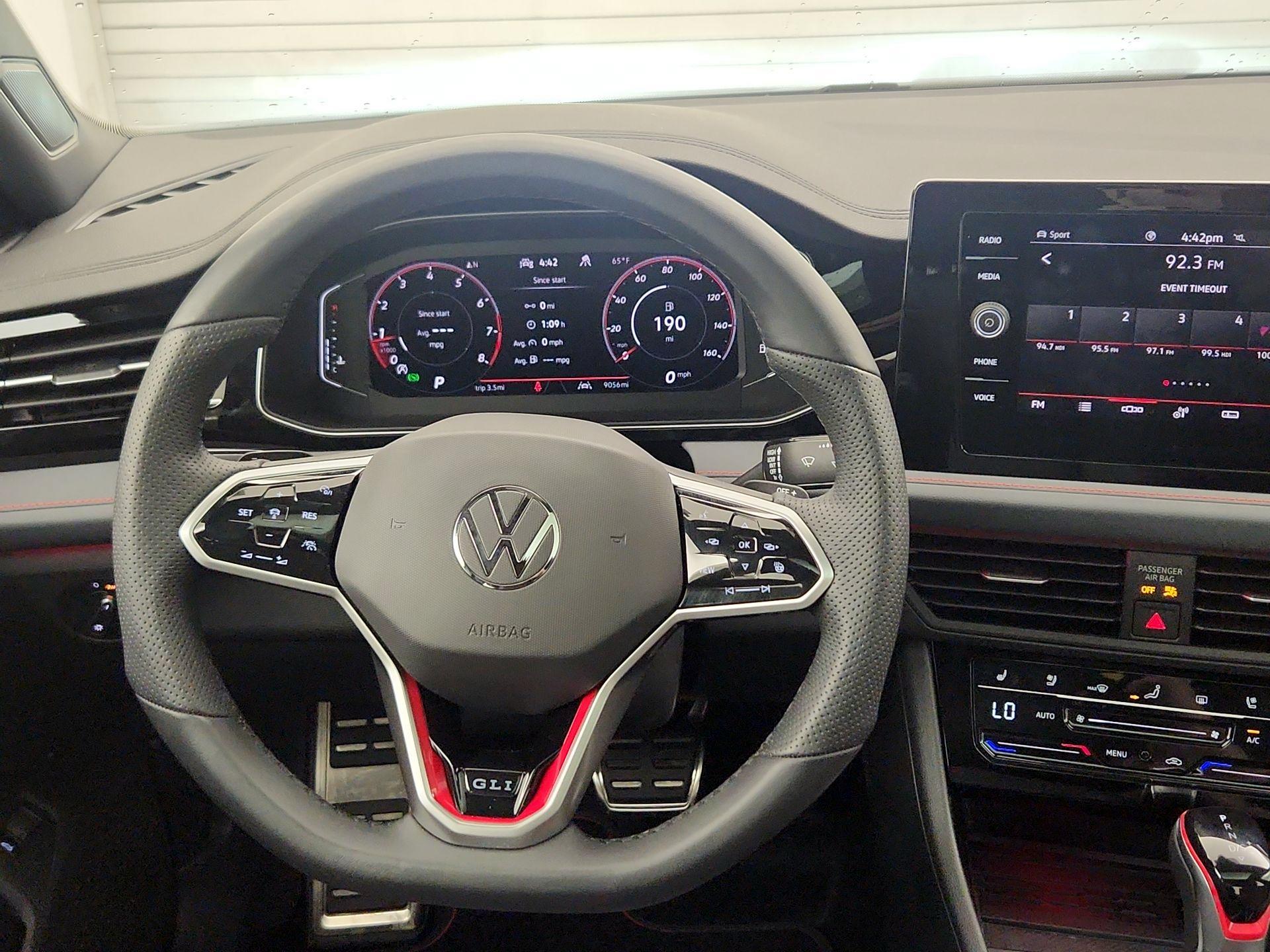 Thumbnail: 2025 Volkswagen Jetta - 10