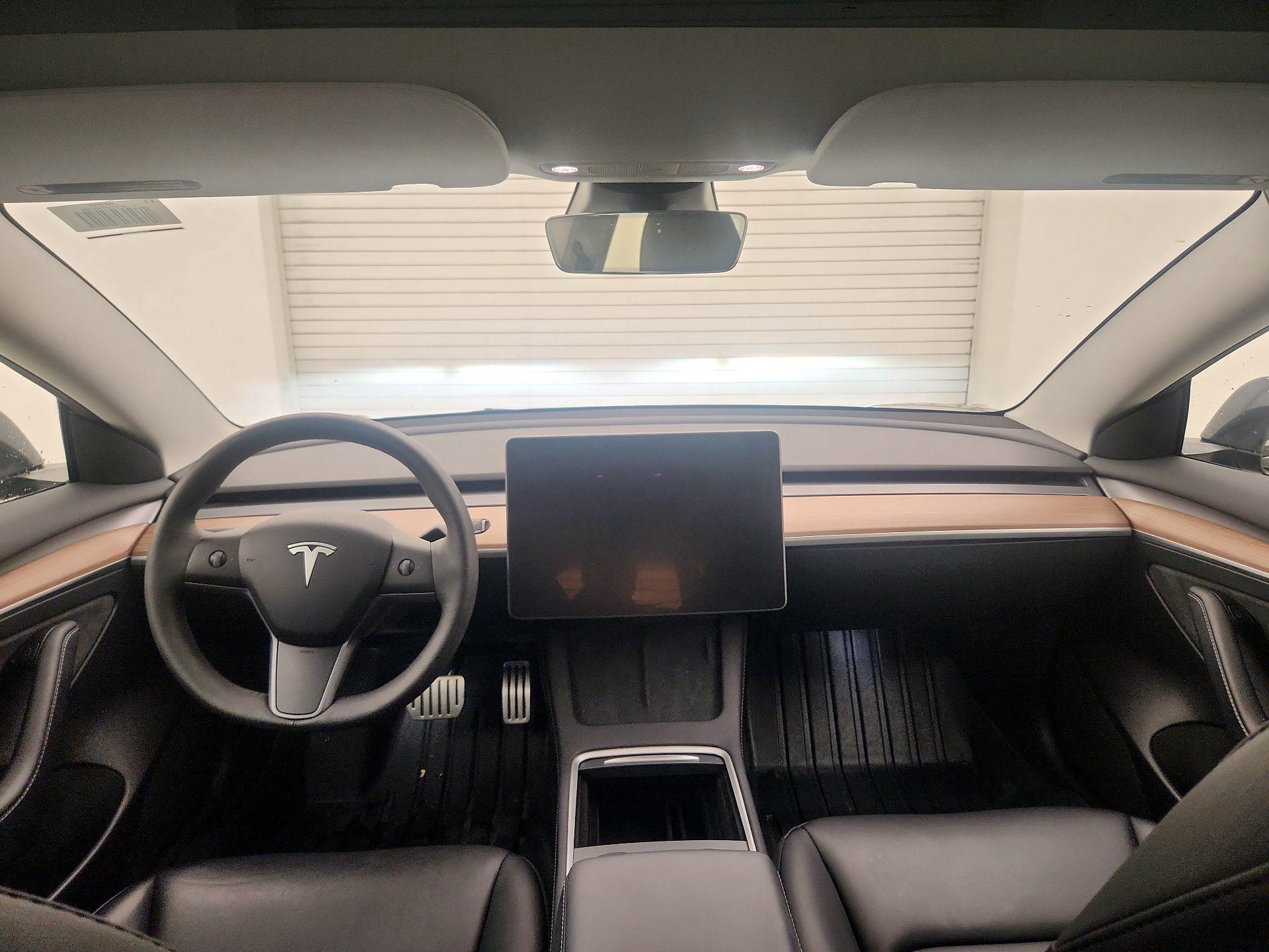 Thumbnail: 2023 Tesla Model 3 - 9