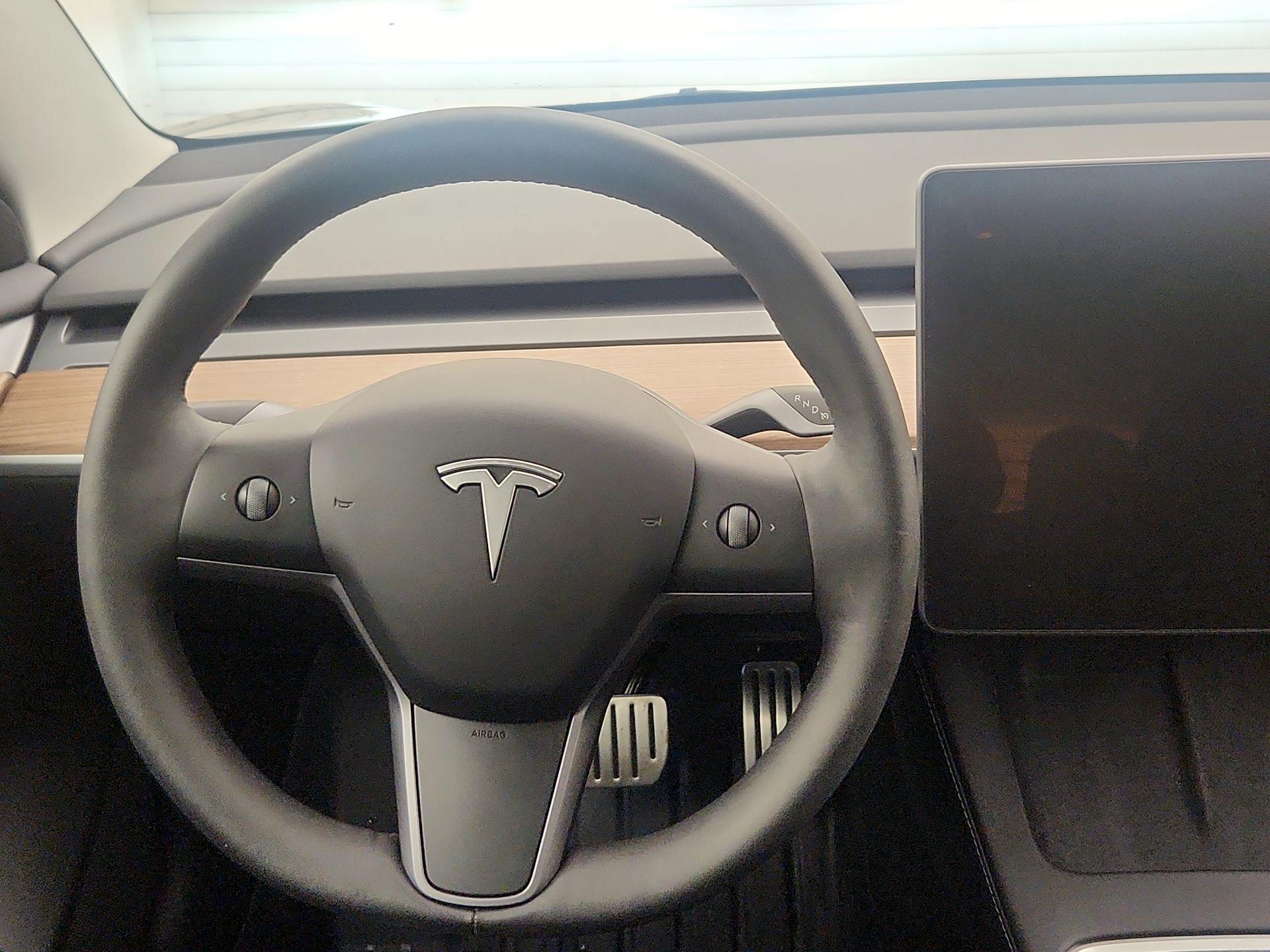 Thumbnail: 2023 Tesla Model 3 - 10