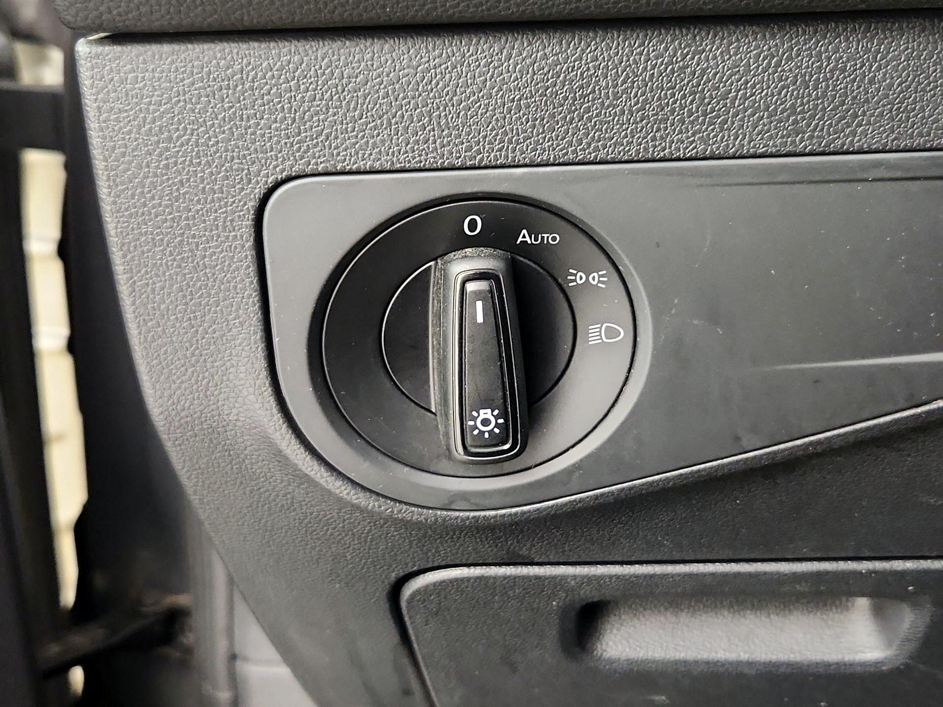 Thumbnail: 2019 Volkswagen Tiguan - 13