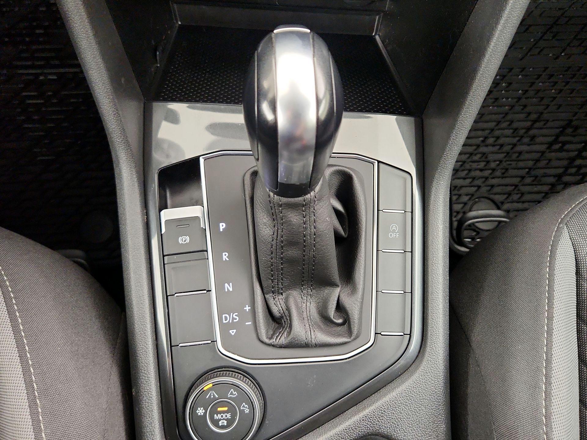 Thumbnail: 2019 Volkswagen Tiguan - 17
