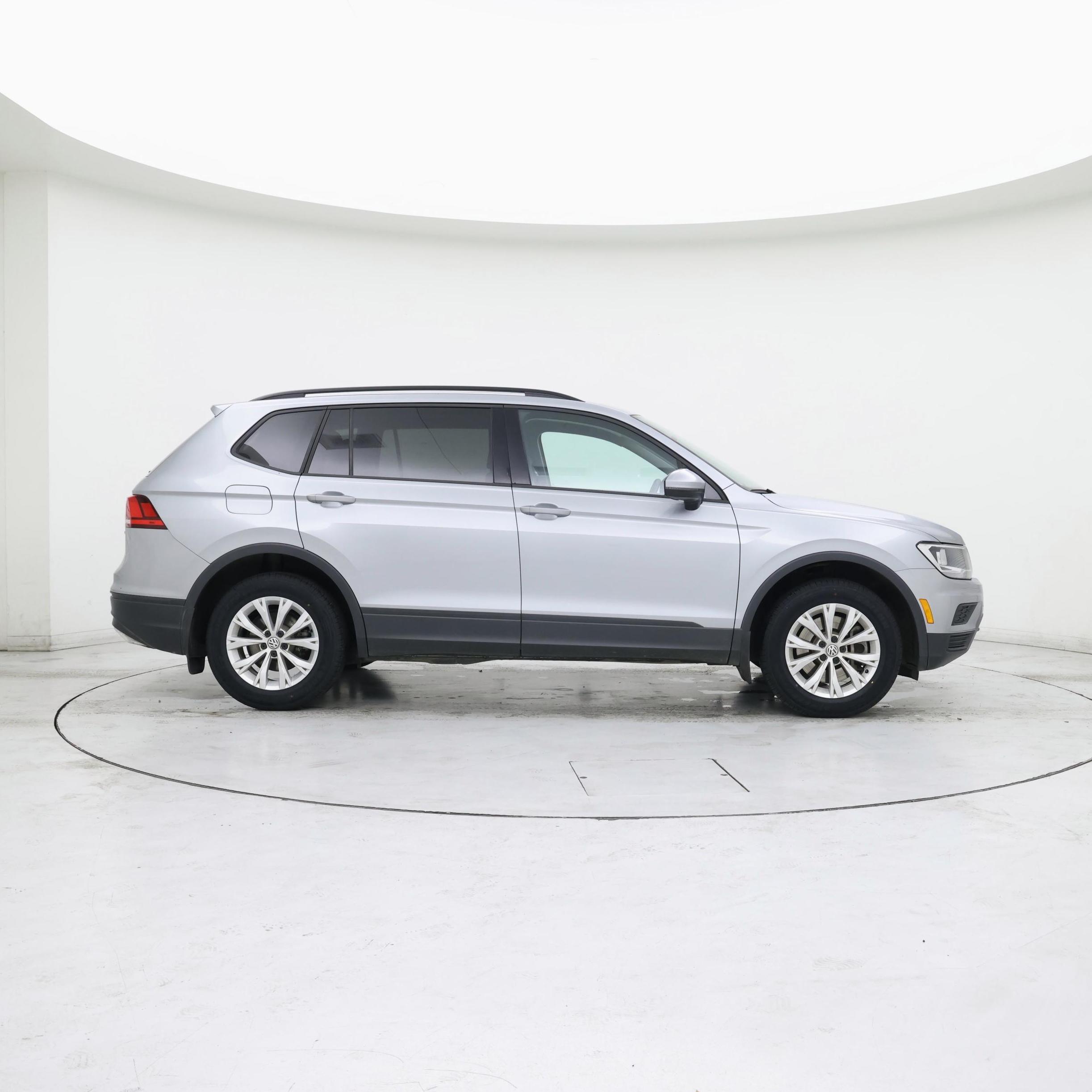 Thumbnail: 2019 Volkswagen Tiguan - 7