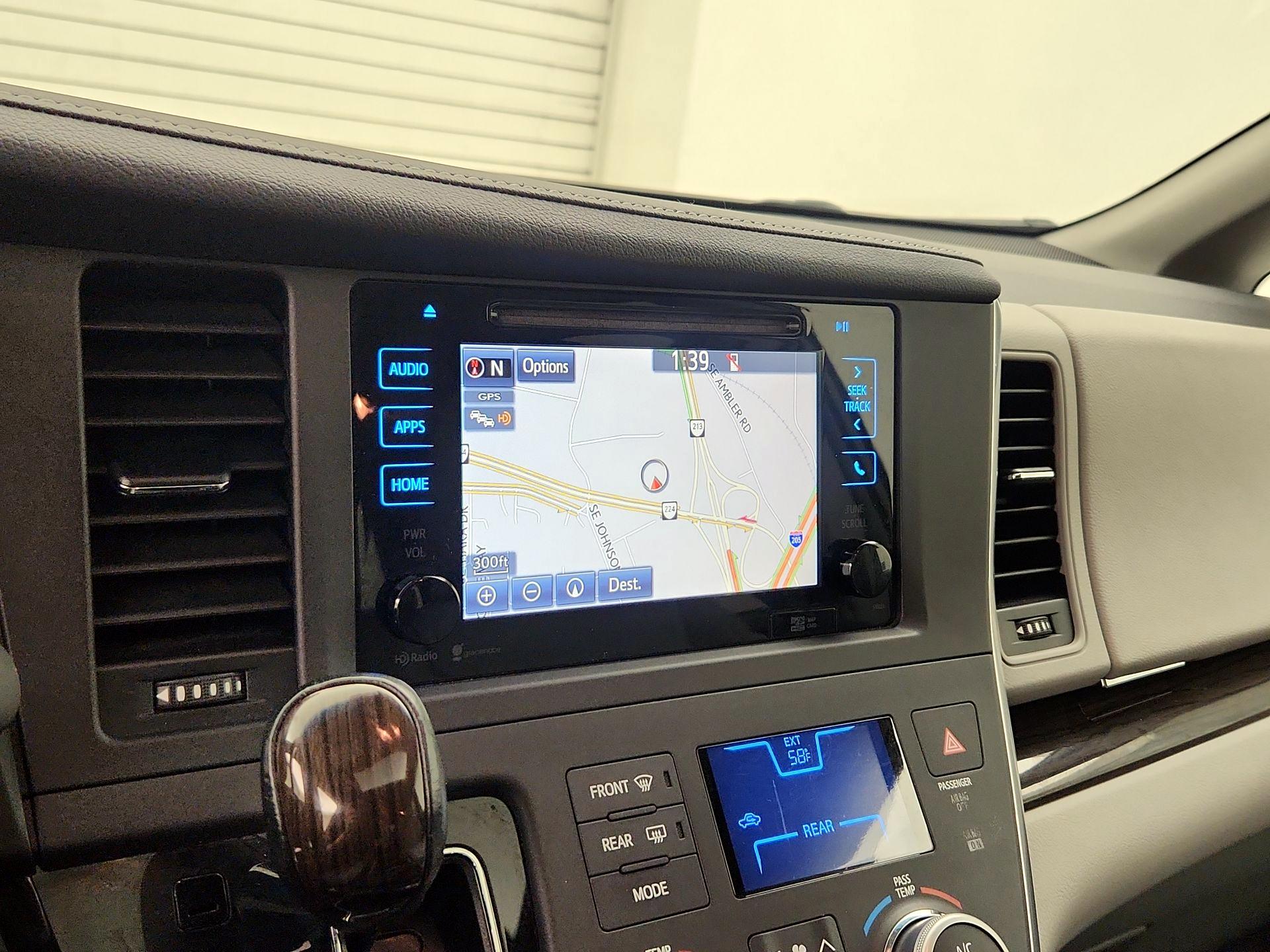 Thumbnail: 2015 Toyota Sienna - 14