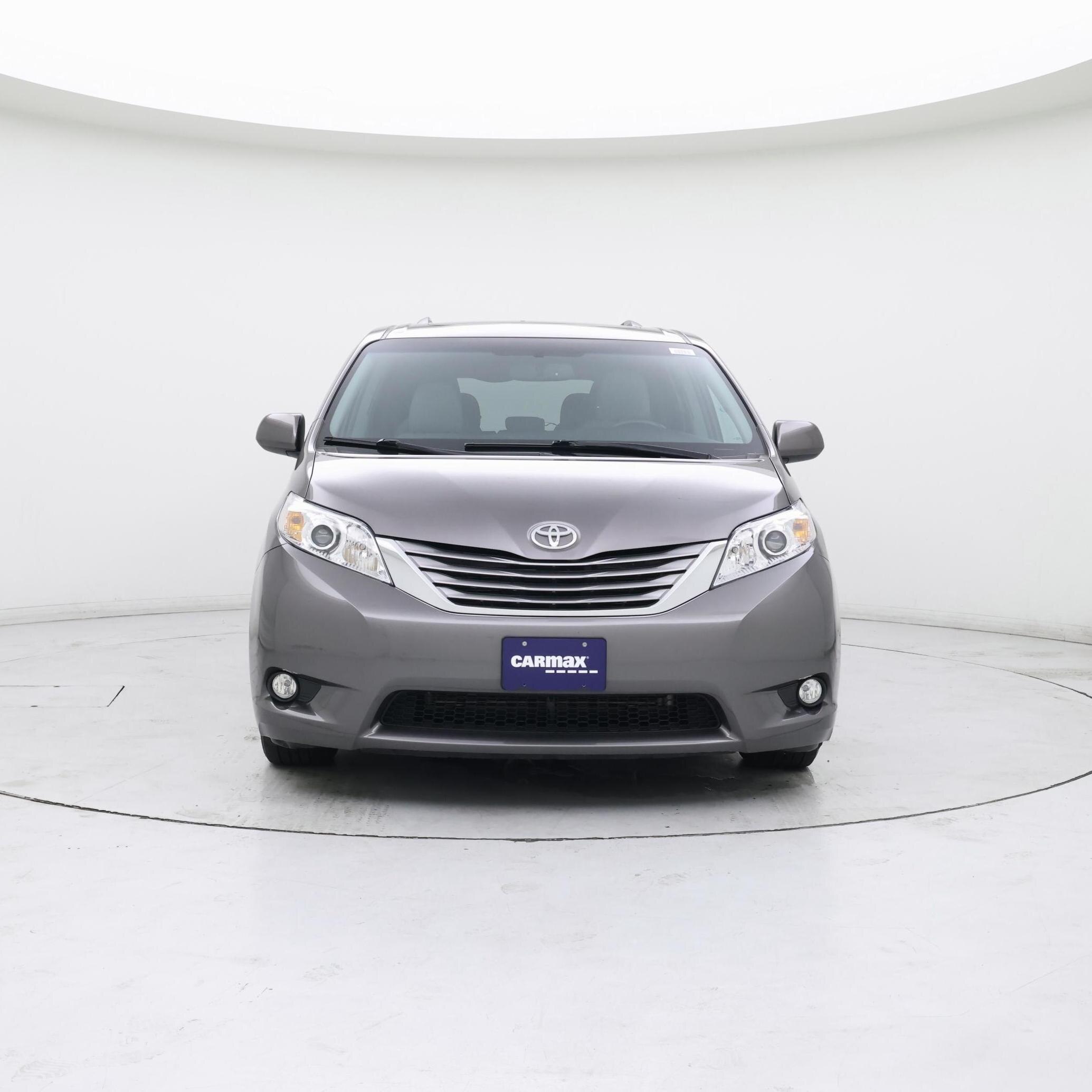 Thumbnail: 2015 Toyota Sienna - 5