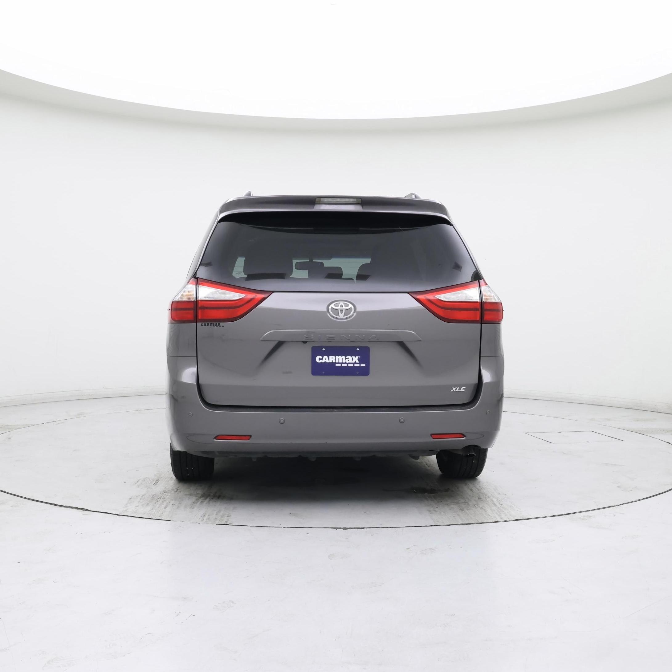 Thumbnail: 2015 Toyota Sienna - 6