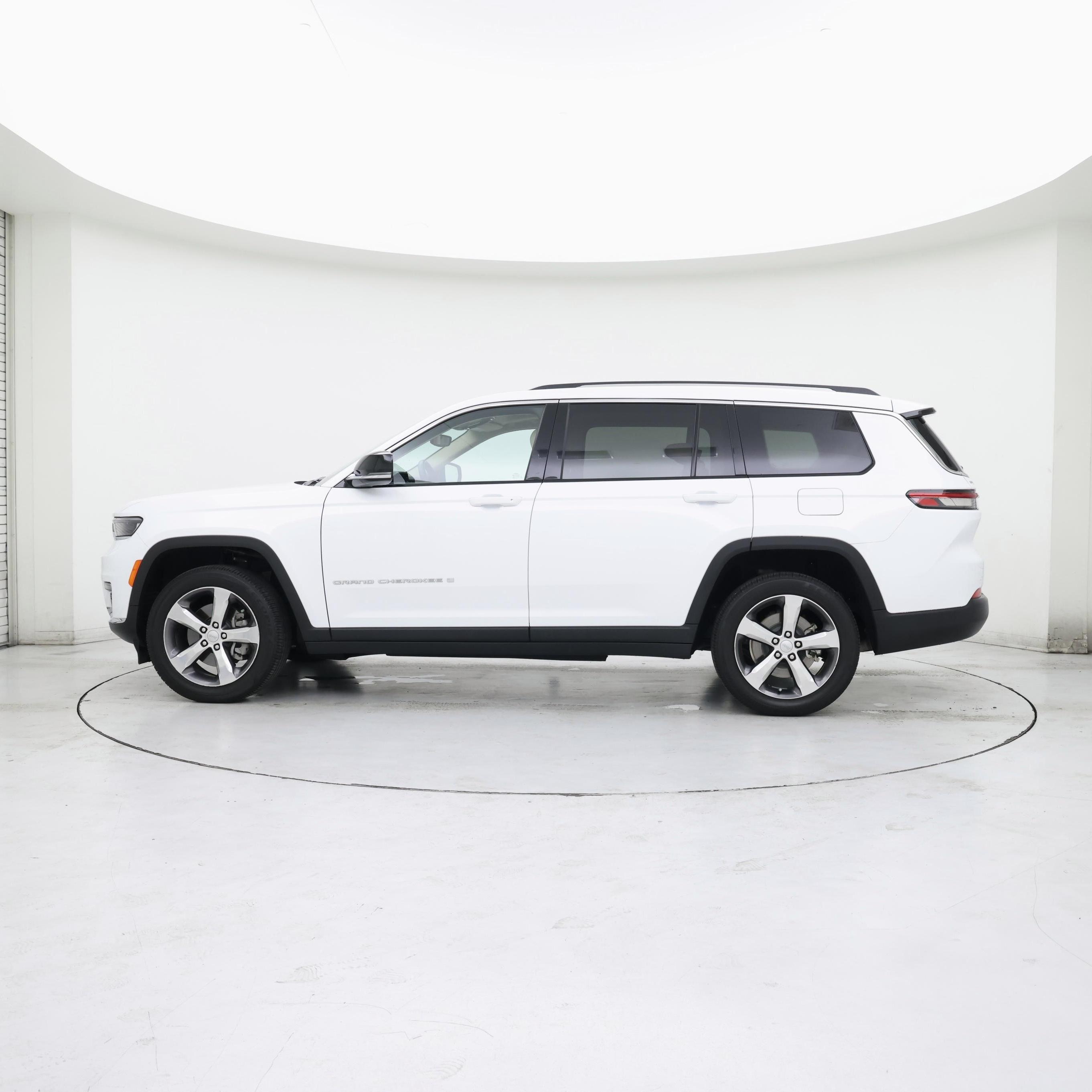 Thumbnail: 2021 Jeep Grand Cherokee L - 3