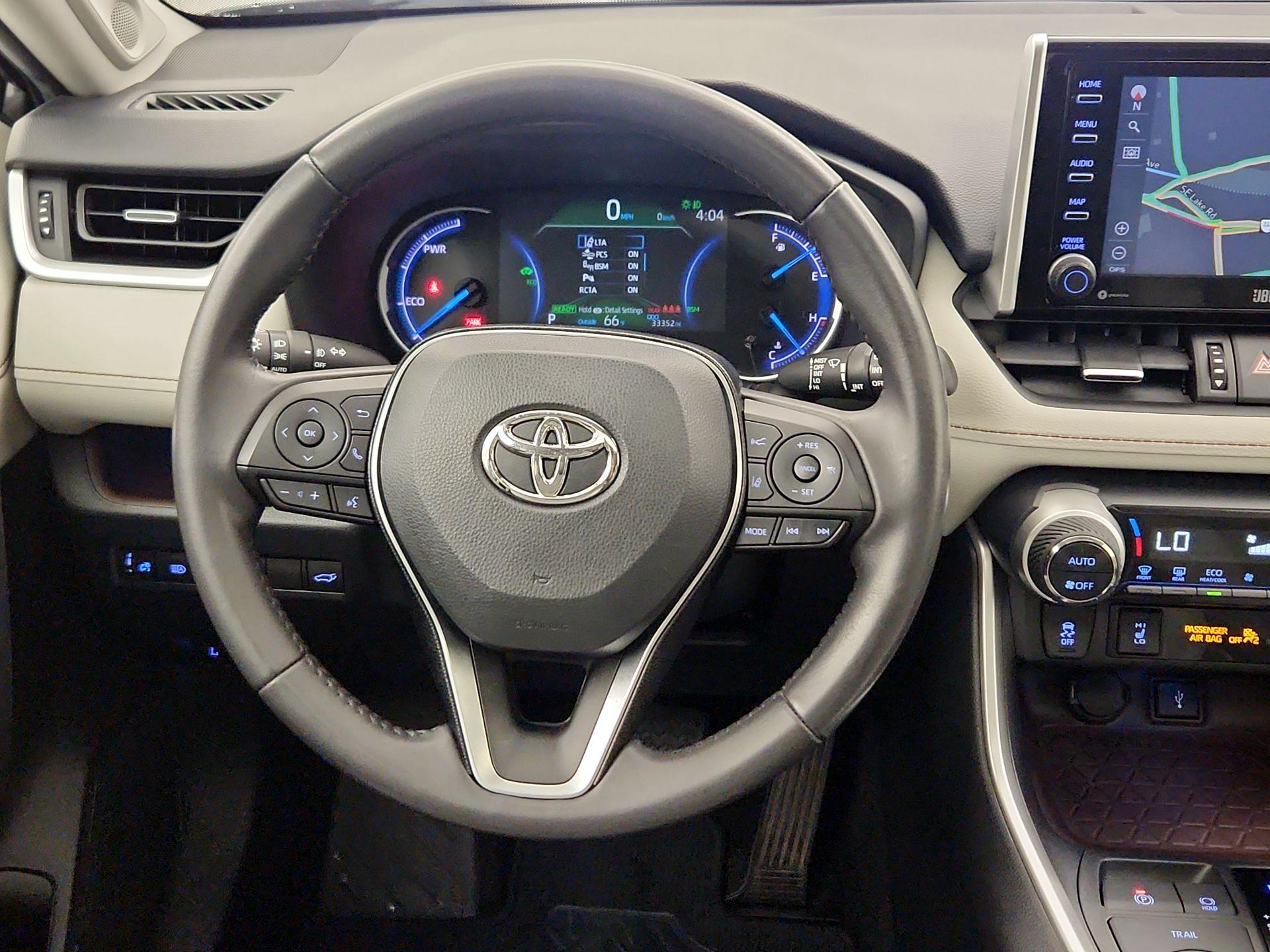 Thumbnail: 2020 Toyota RAV4 - 10
