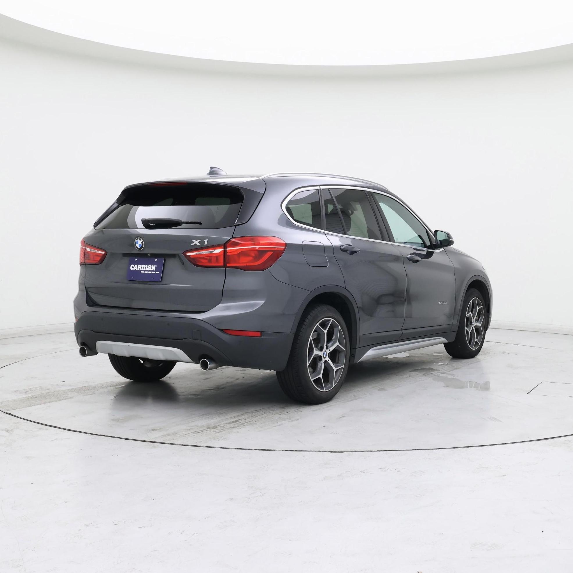 Thumbnail: 2018 BMW X1 - 8