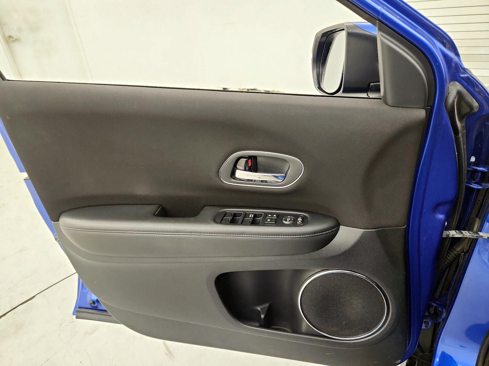 Thumbnail: 2018 Honda HR-V - 12