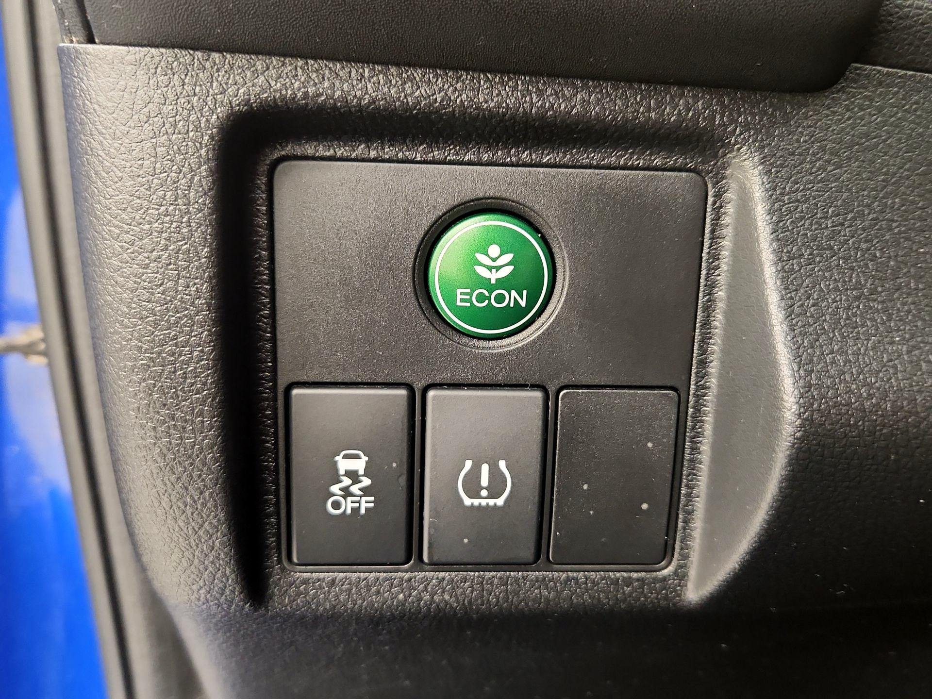 Thumbnail: 2018 Honda HR-V - 13