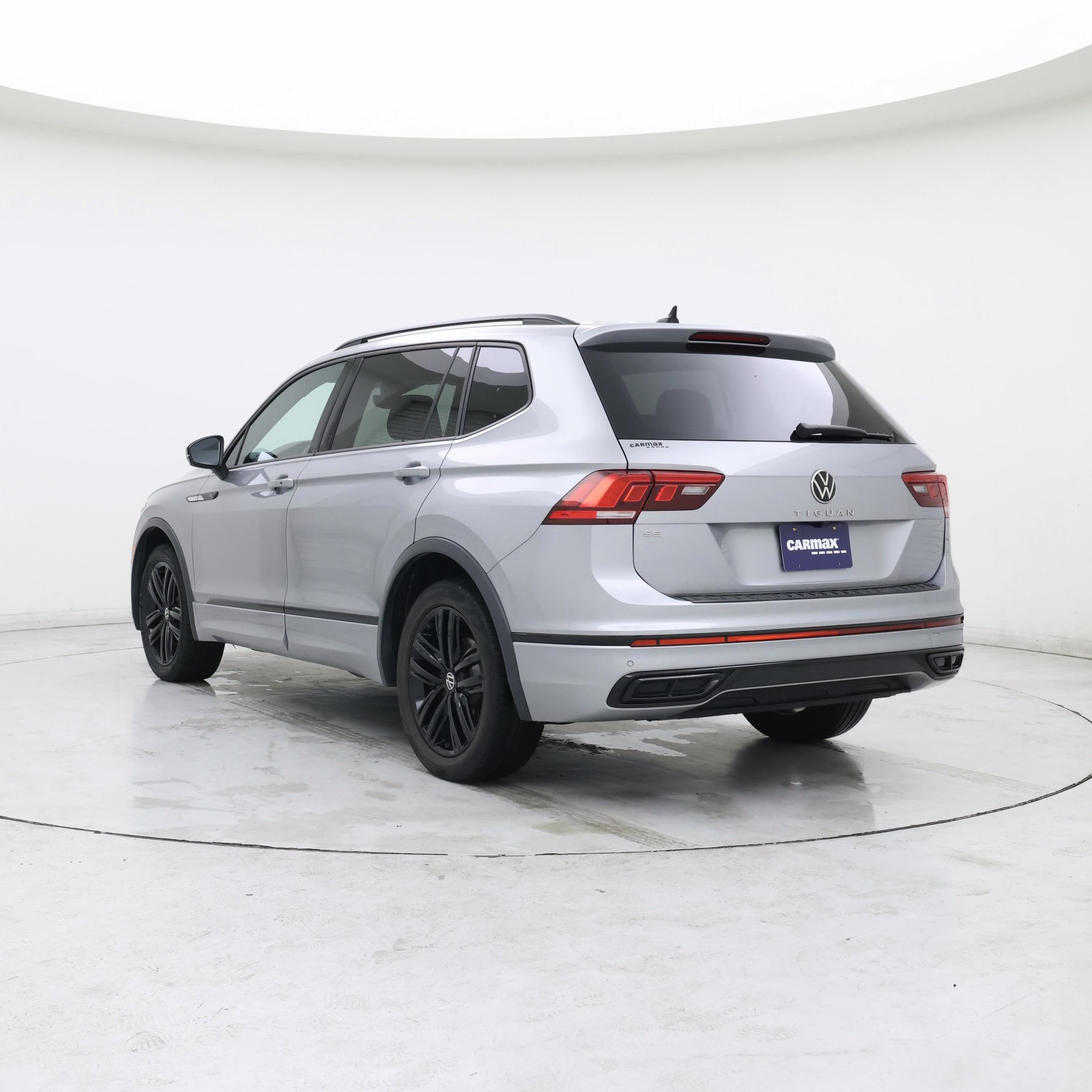 Thumbnail: 2022 Volkswagen Tiguan - 2