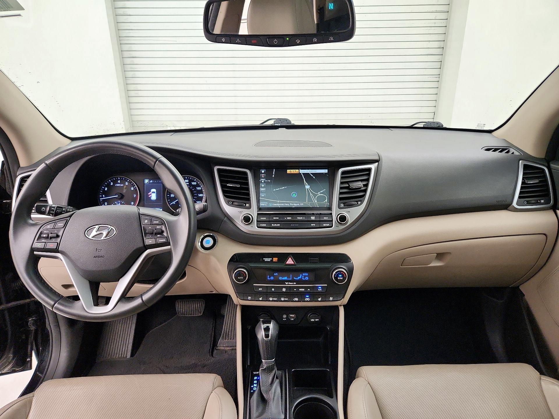 Thumbnail: 2017 Hyundai Tucson - 9