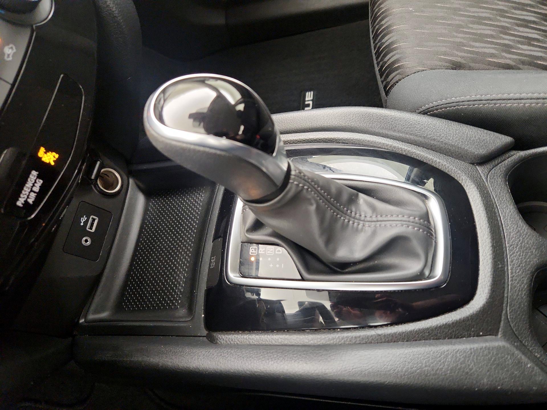 Thumbnail: 2020 Nissan Rogue - 17