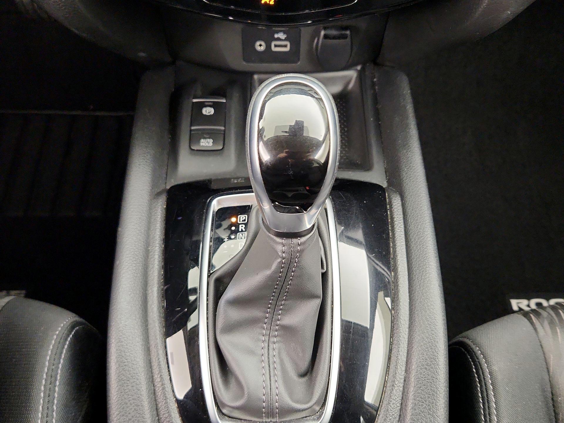 Thumbnail: 2020 Nissan Rogue - 18