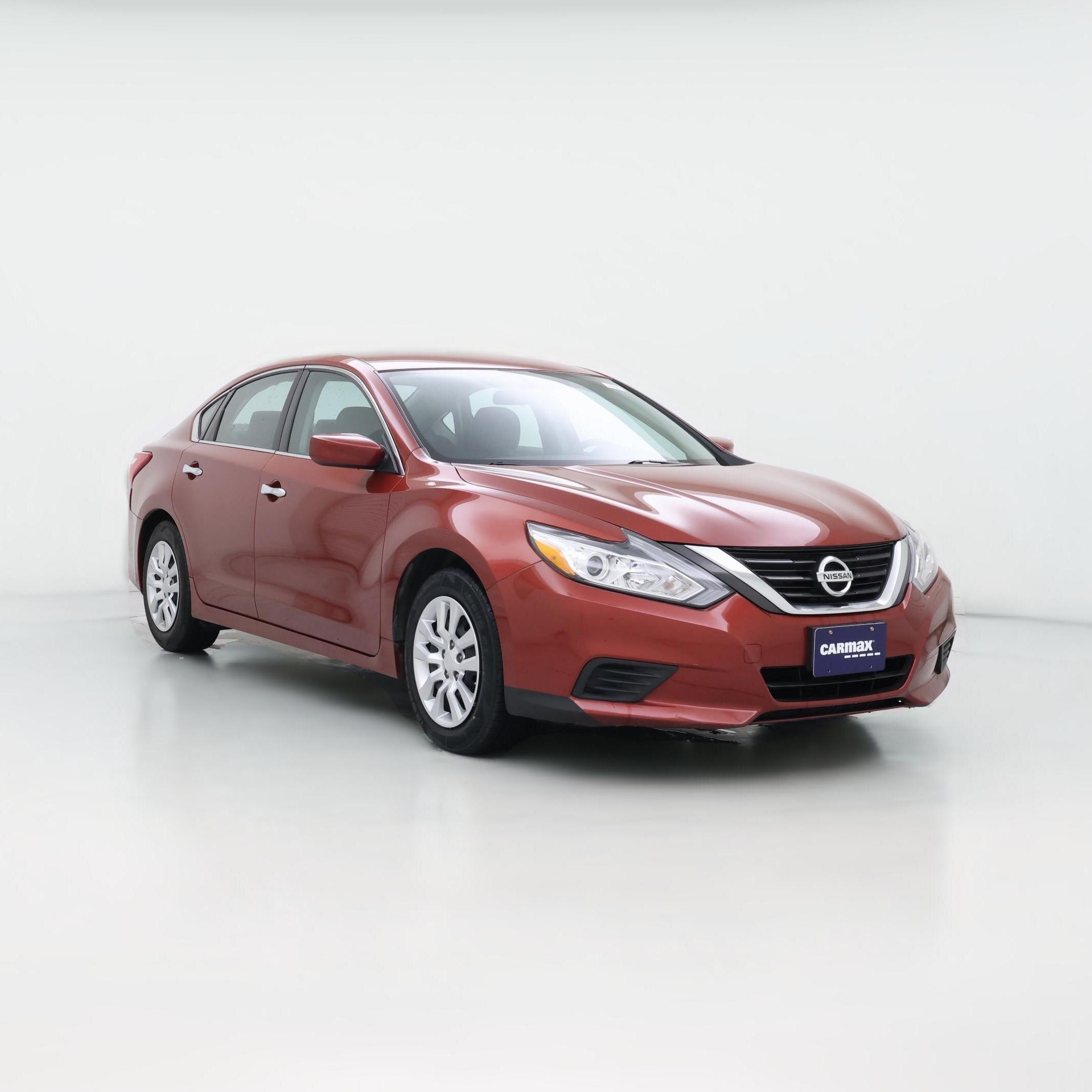 Thumbnail: 2016 Nissan Altima - 1
