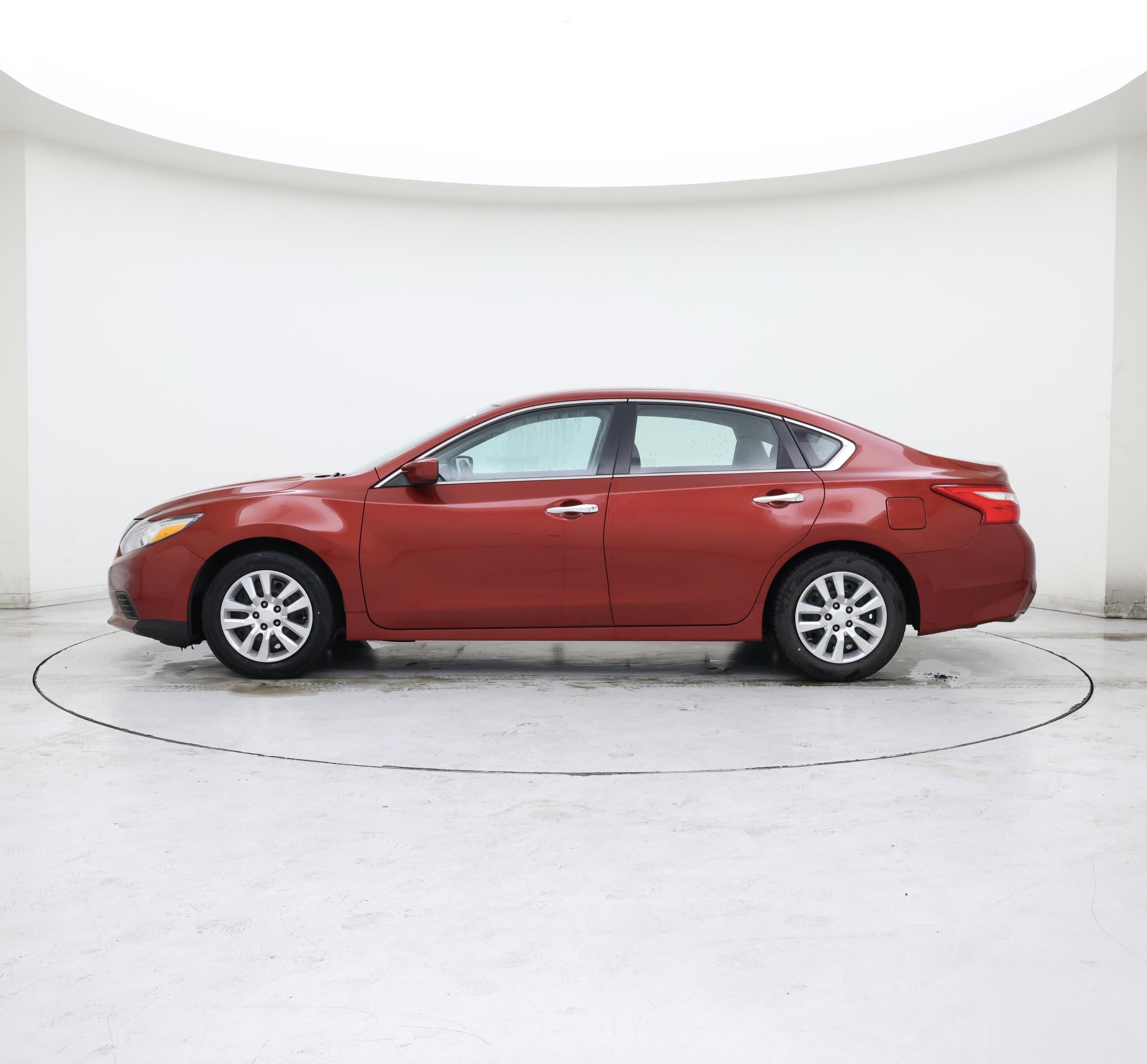Thumbnail: 2016 Nissan Altima - 3