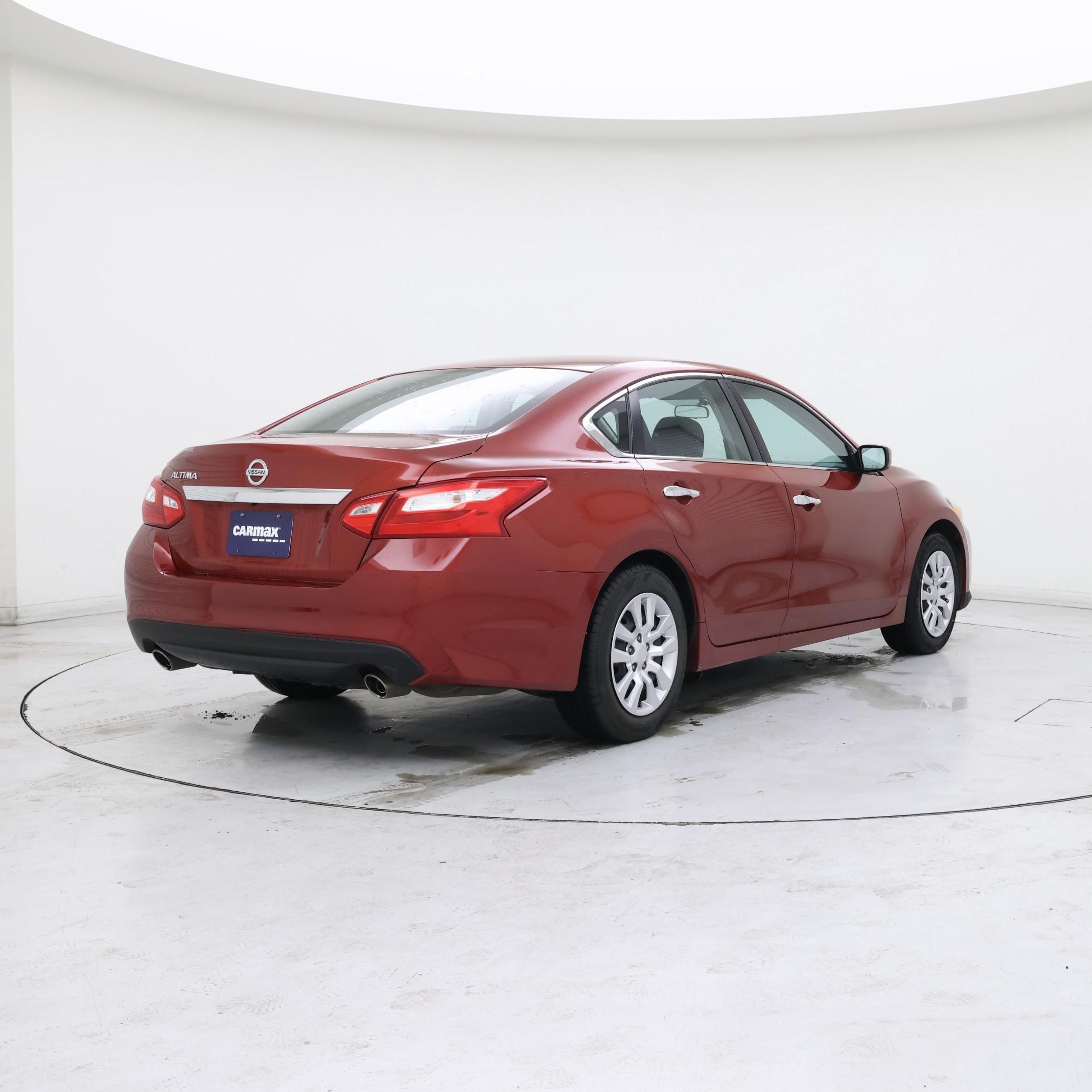 Thumbnail: 2016 Nissan Altima - 8