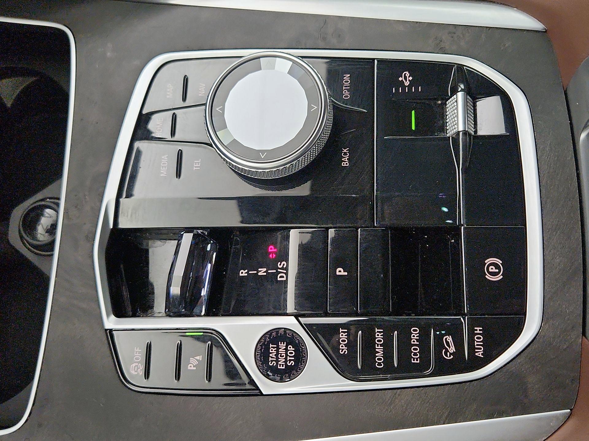 Thumbnail: 2024 BMW X6 - 18