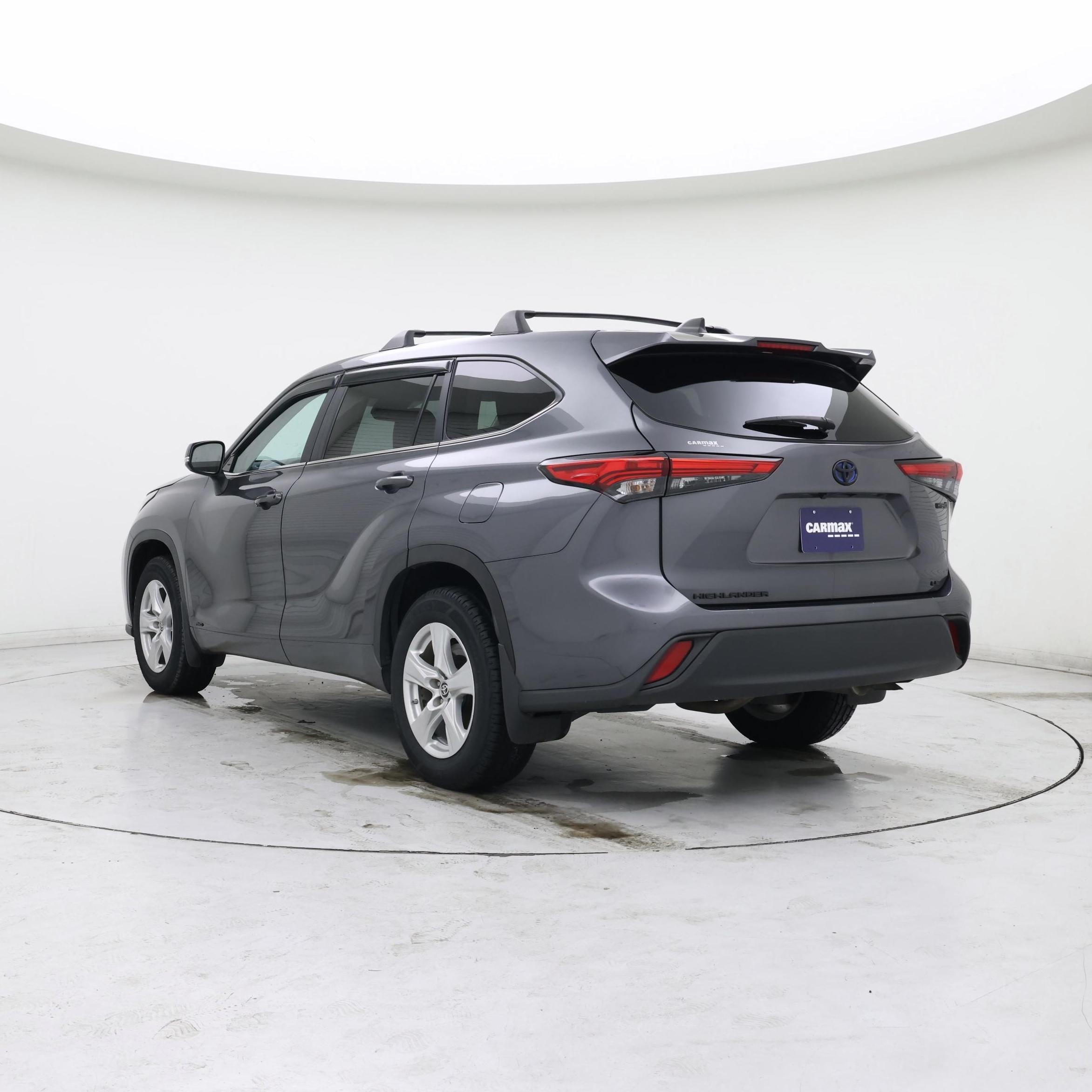 Thumbnail: 2023 Toyota Highlander - 2