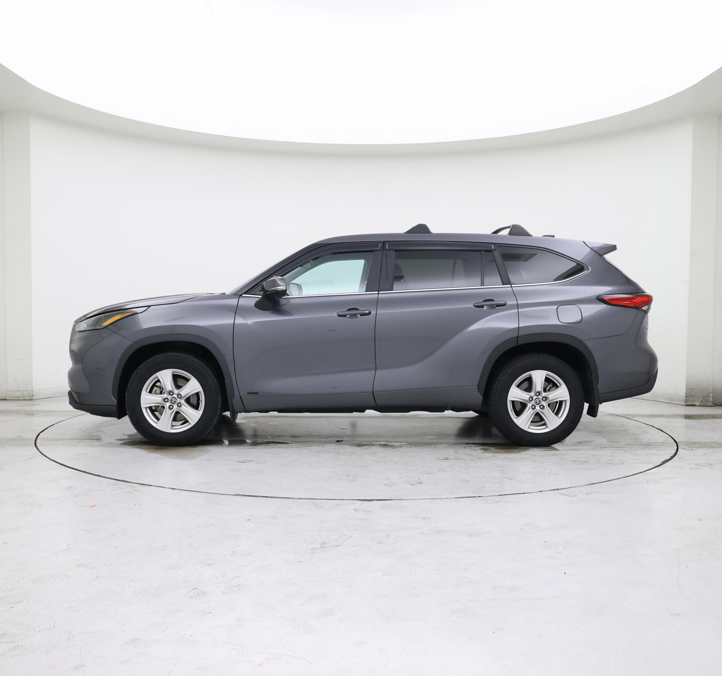 Thumbnail: 2023 Toyota Highlander - 3