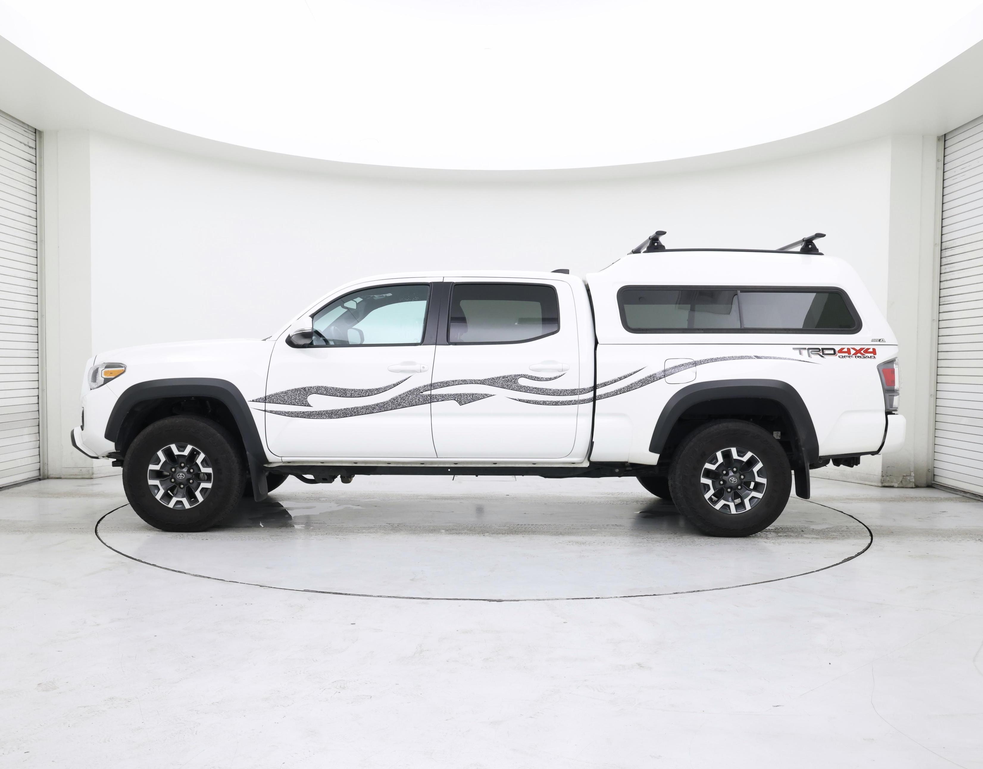 Thumbnail: 2022 Toyota Tacoma - 3