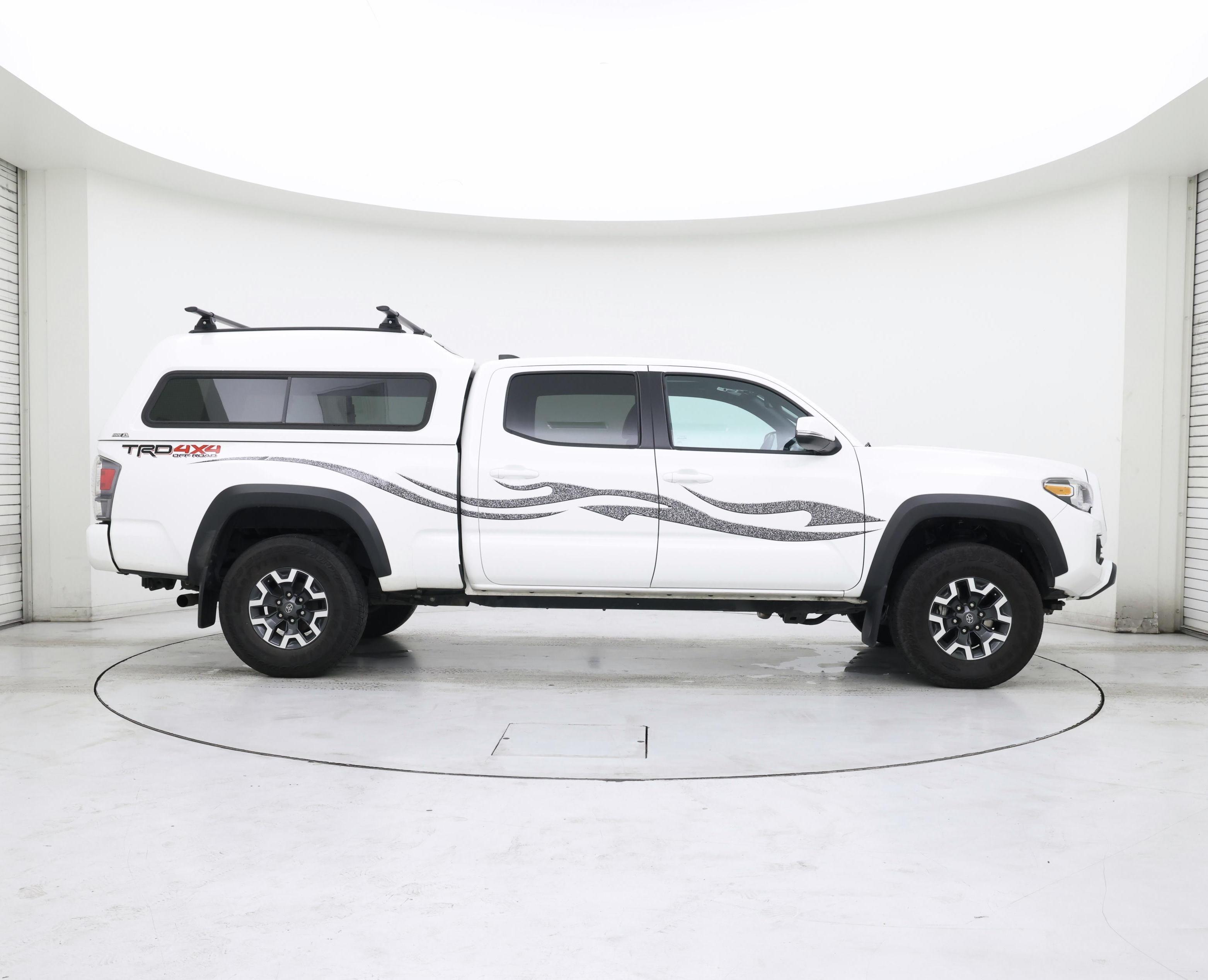Thumbnail: 2022 Toyota Tacoma - 7