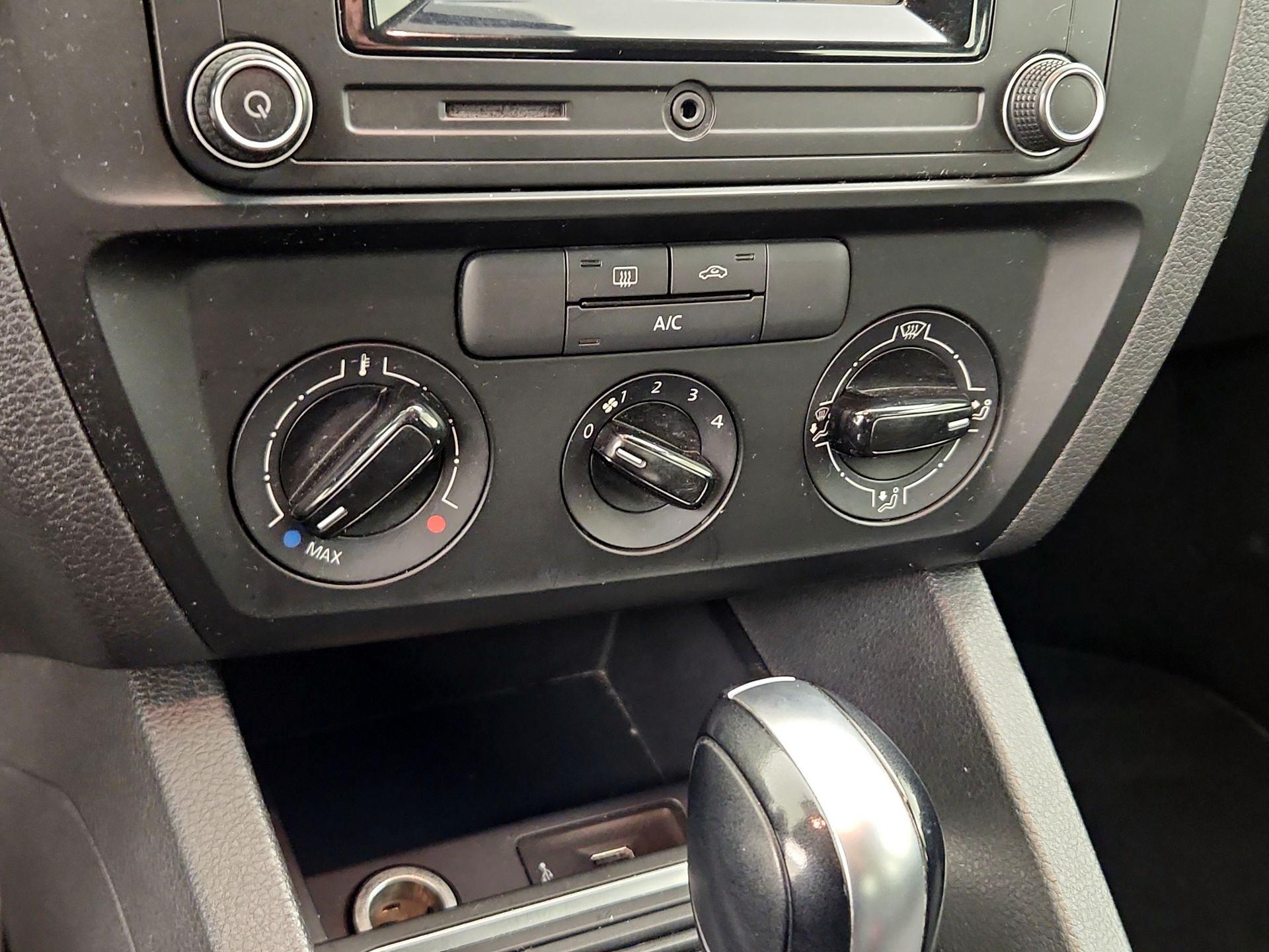 Thumbnail: 2016 Volkswagen Jetta - 15