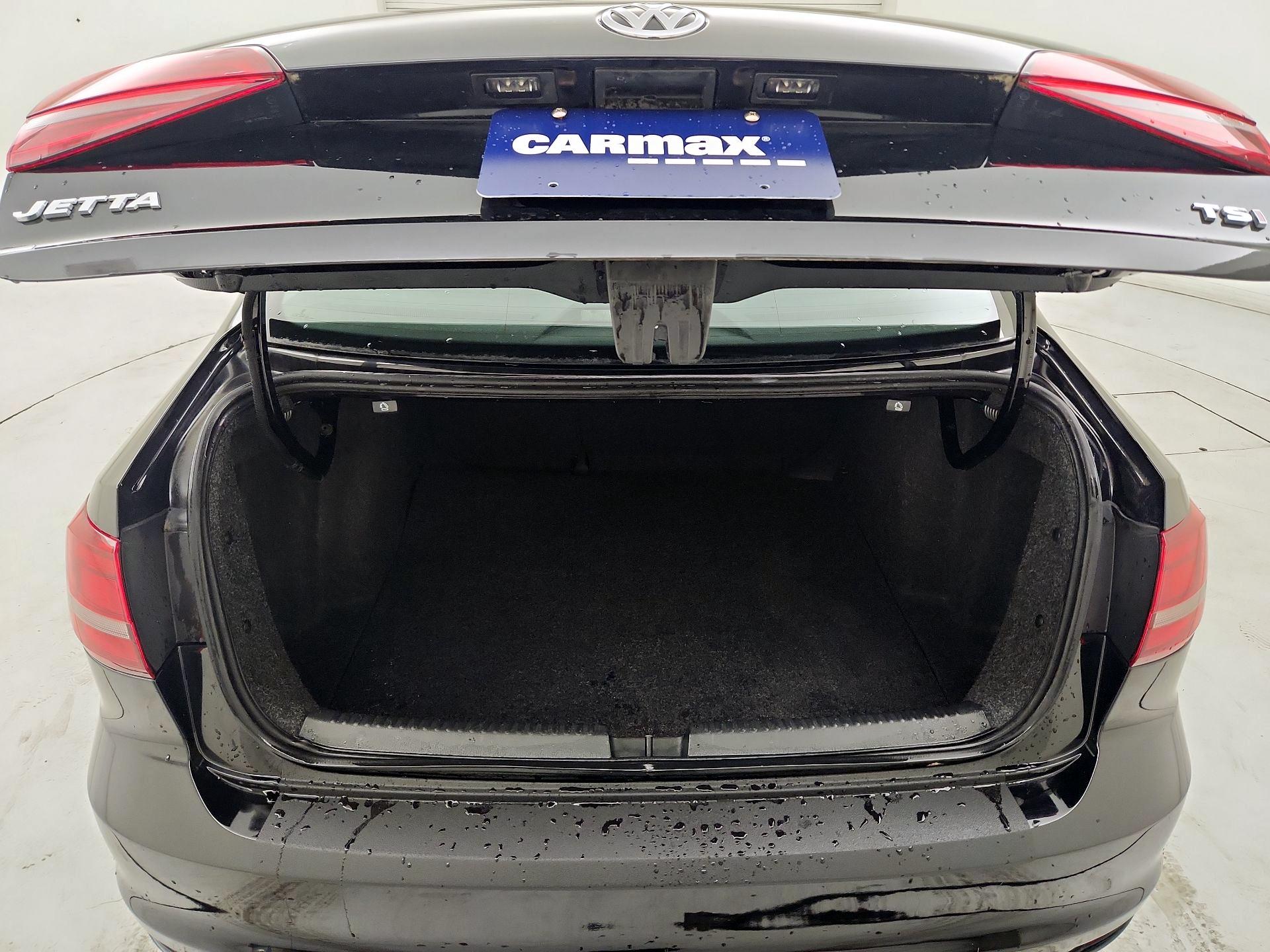 Thumbnail: 2016 Volkswagen Jetta - 19