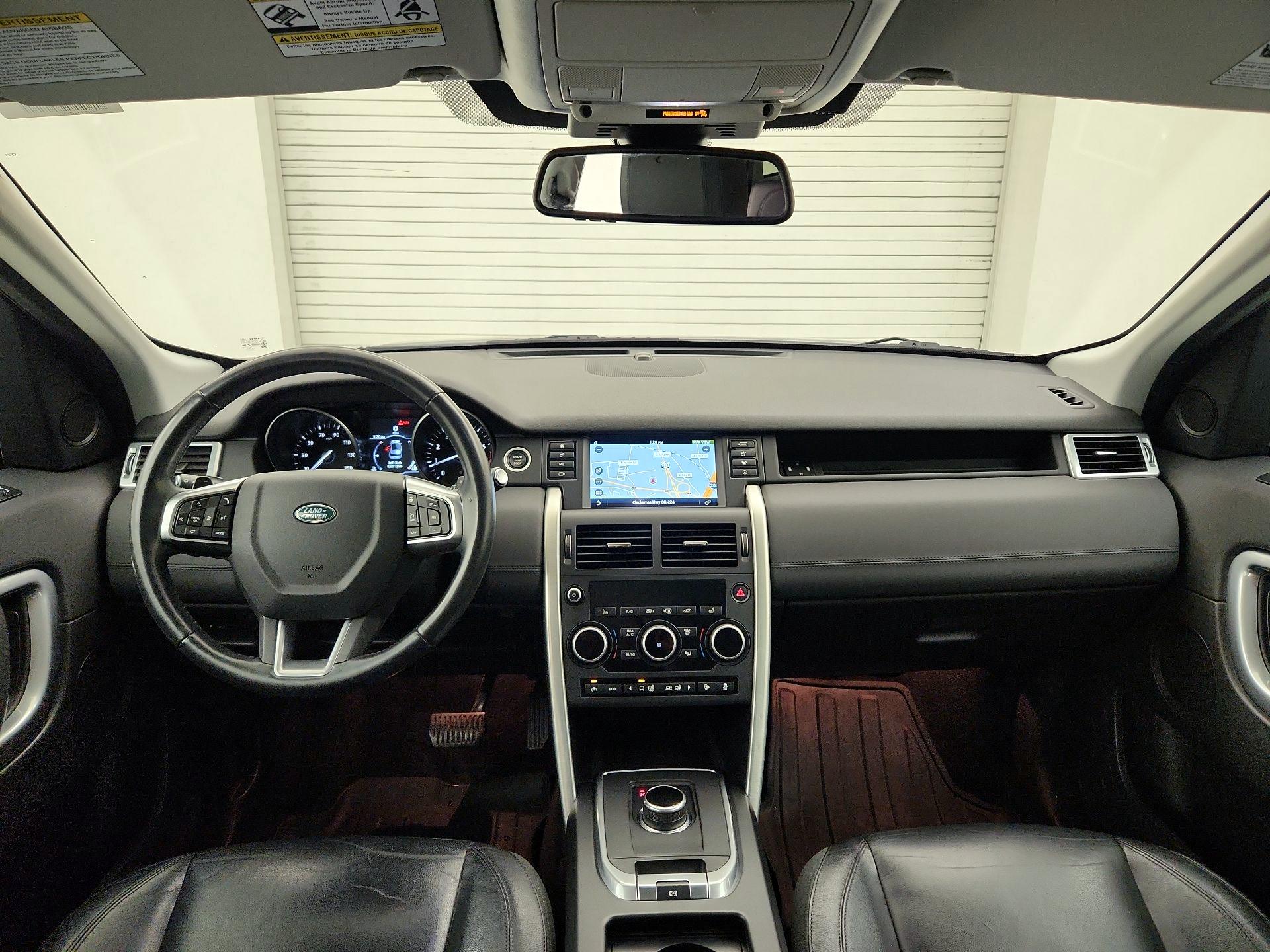 Thumbnail: 2017 Land Rover Discovery Sport - 9
