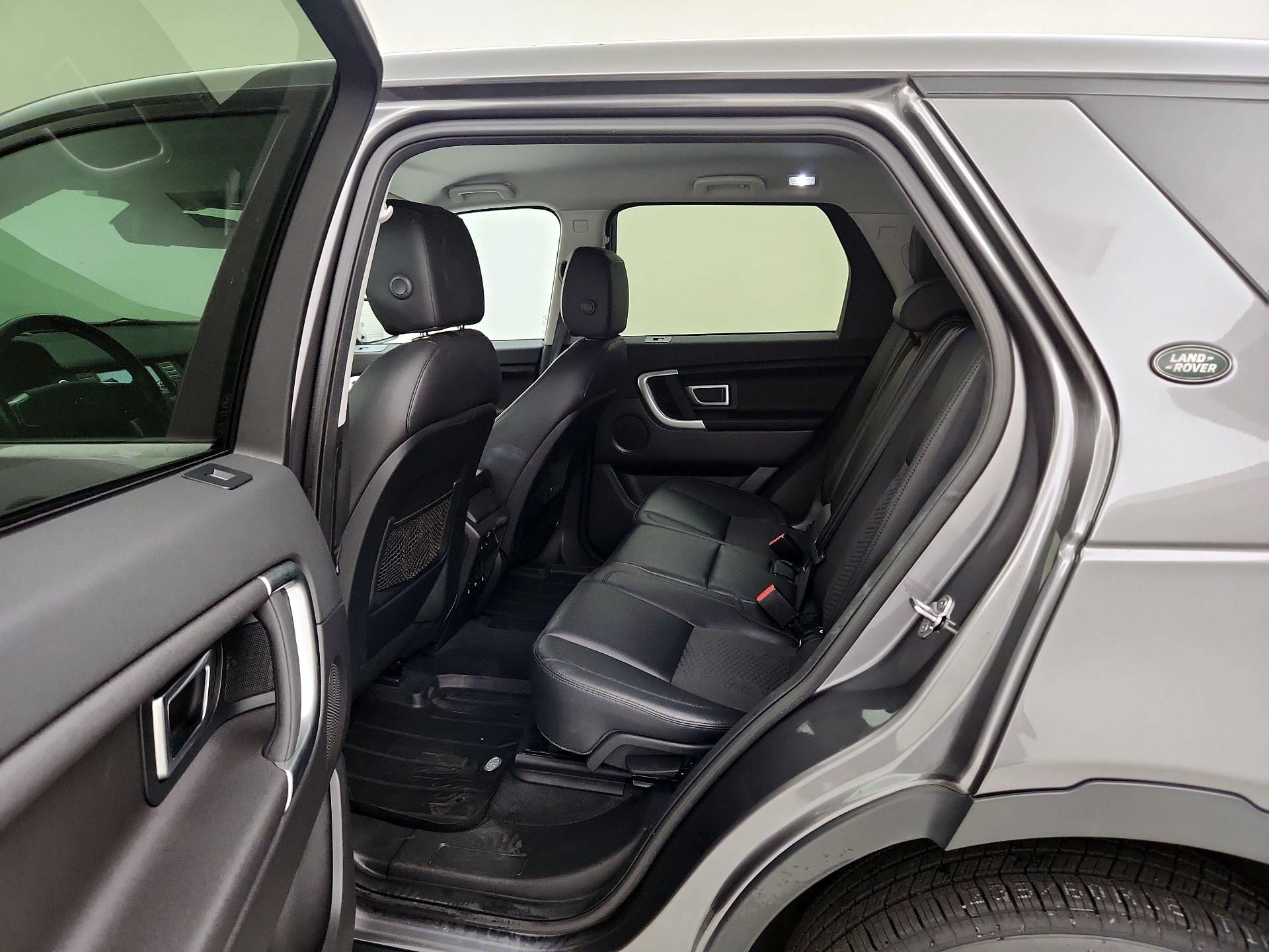 Thumbnail: 2017 Land Rover Discovery Sport - 20