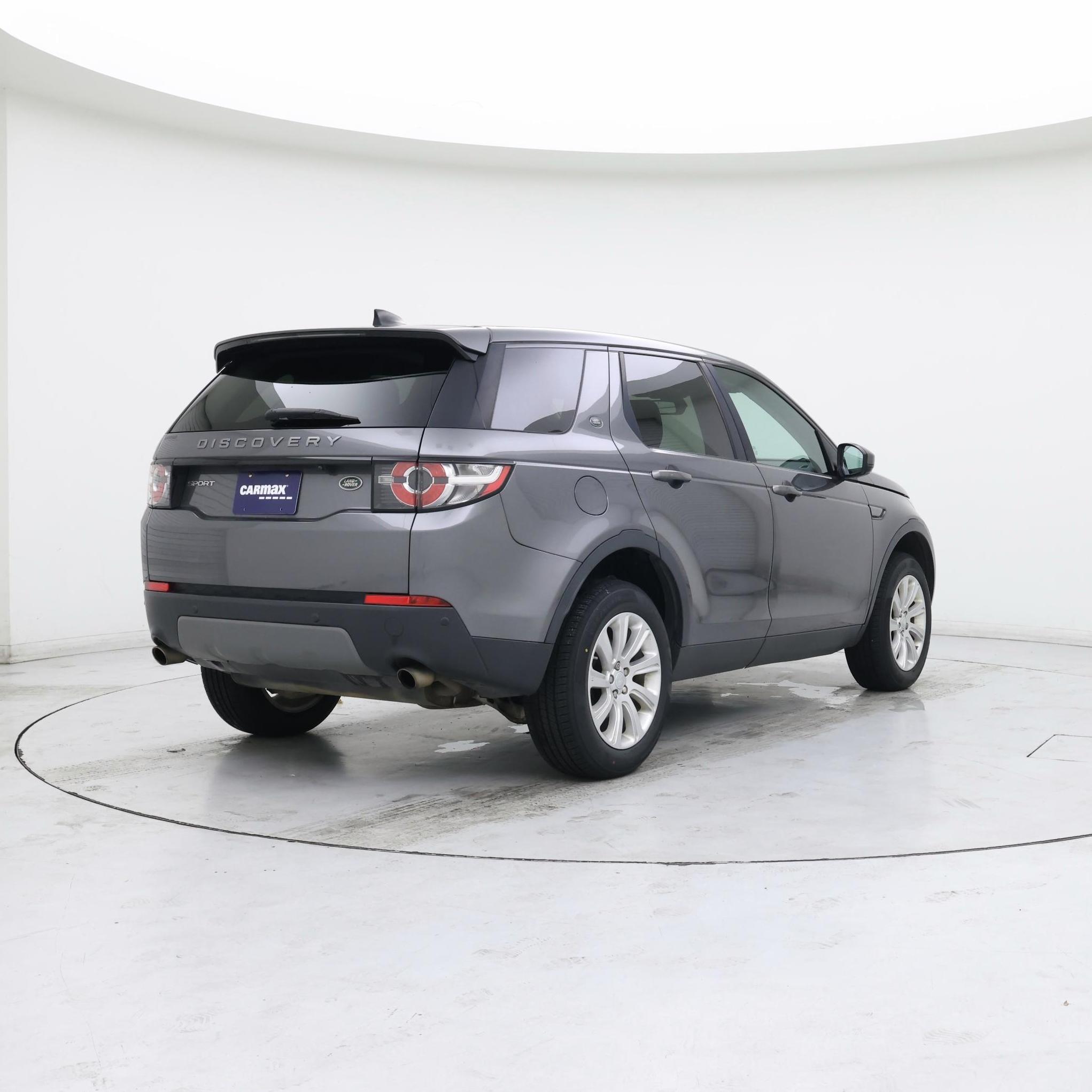 Thumbnail: 2017 Land Rover Discovery Sport - 8