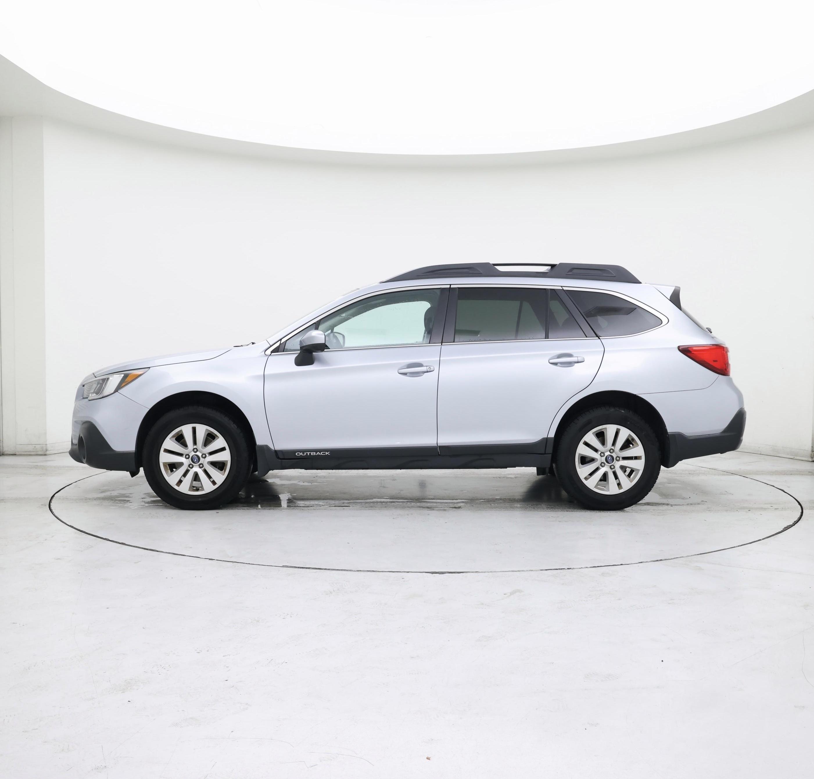 Thumbnail: 2019 Subaru Outback - 3