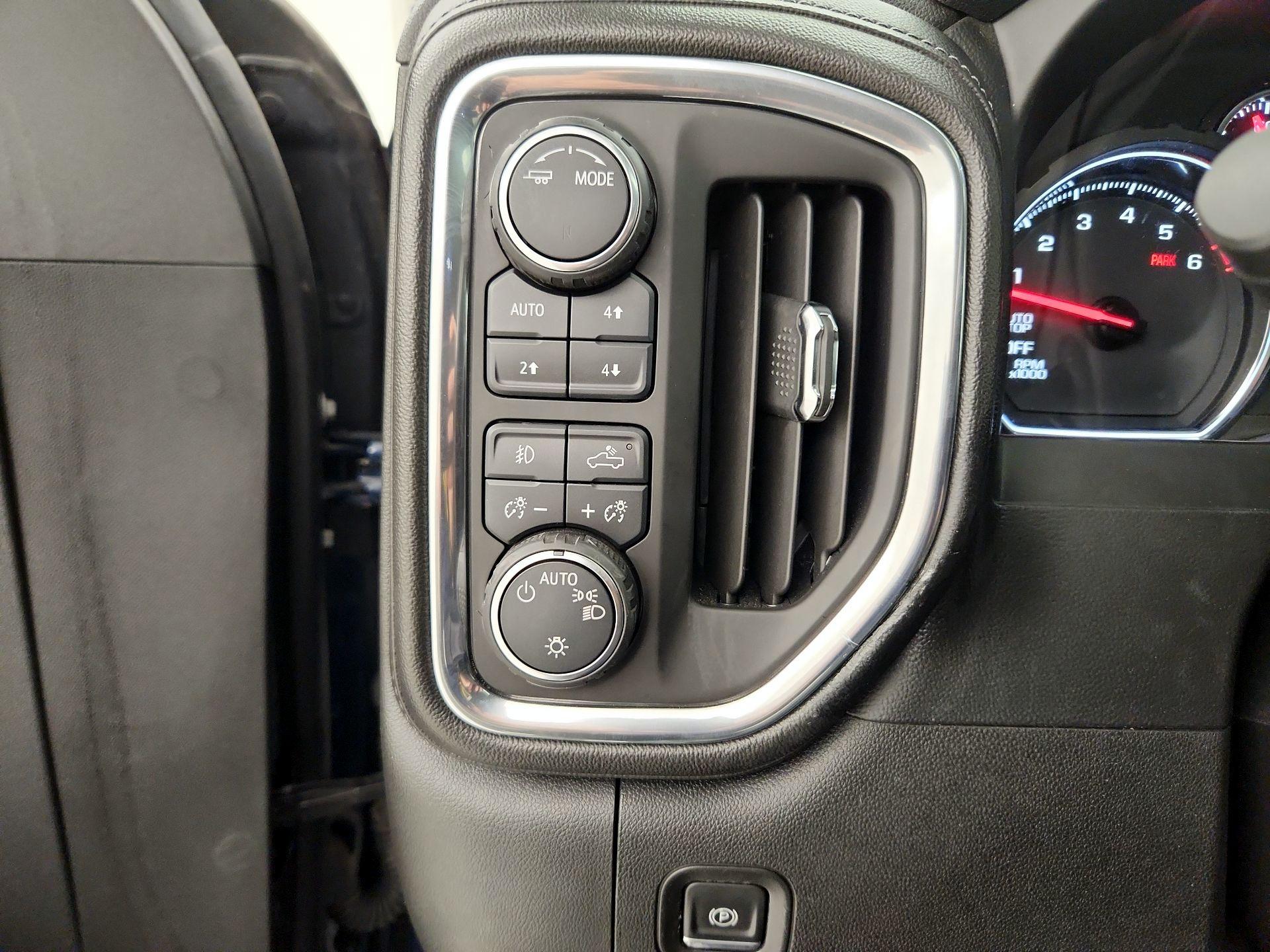 Thumbnail: 2021 Chevrolet Silverado 1500 - 13