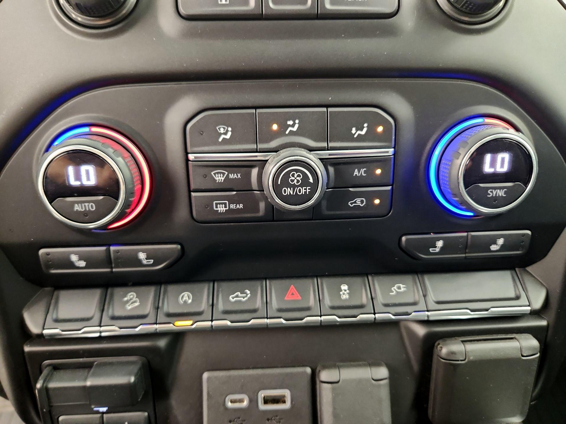 Thumbnail: 2021 Chevrolet Silverado 1500 - 16